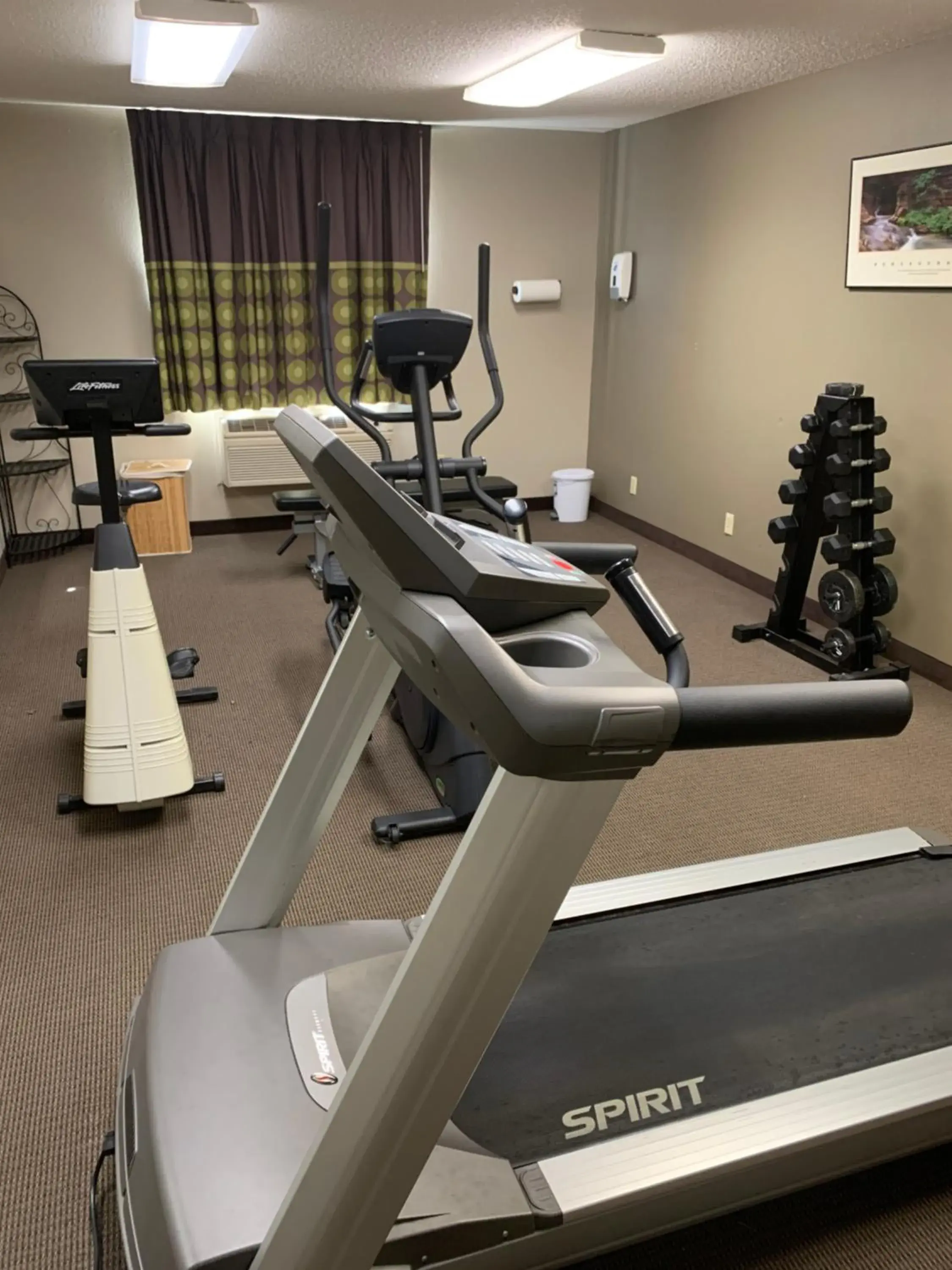 Fitness centre/facilities in Super 8 by Wyndham O Neill NE Fitness centre/facilities in Super 8 by Wyndham O Neill NE