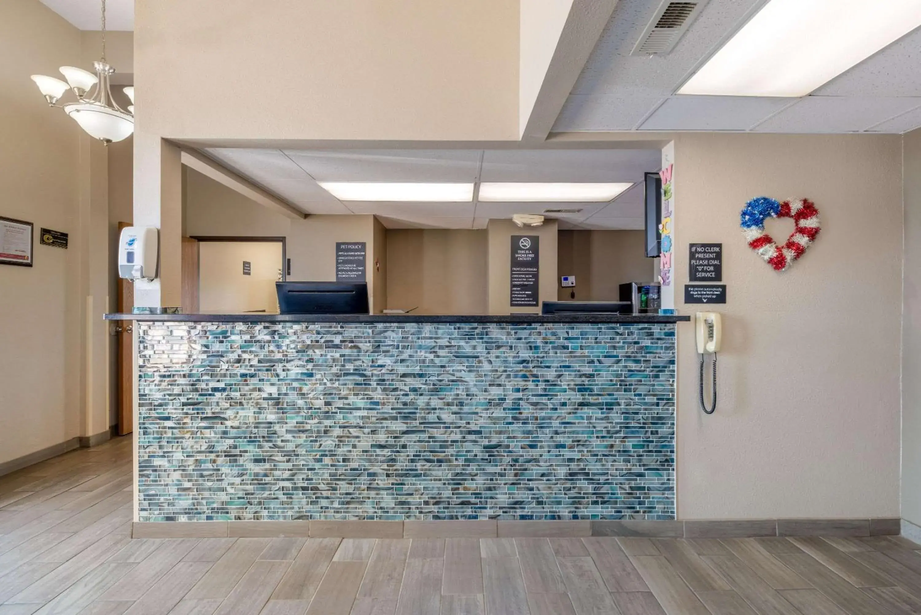 Lobby or reception in Super 8 by Wyndham O Neill NE Lobby or reception in Super 8 by Wyndham O Neill NE