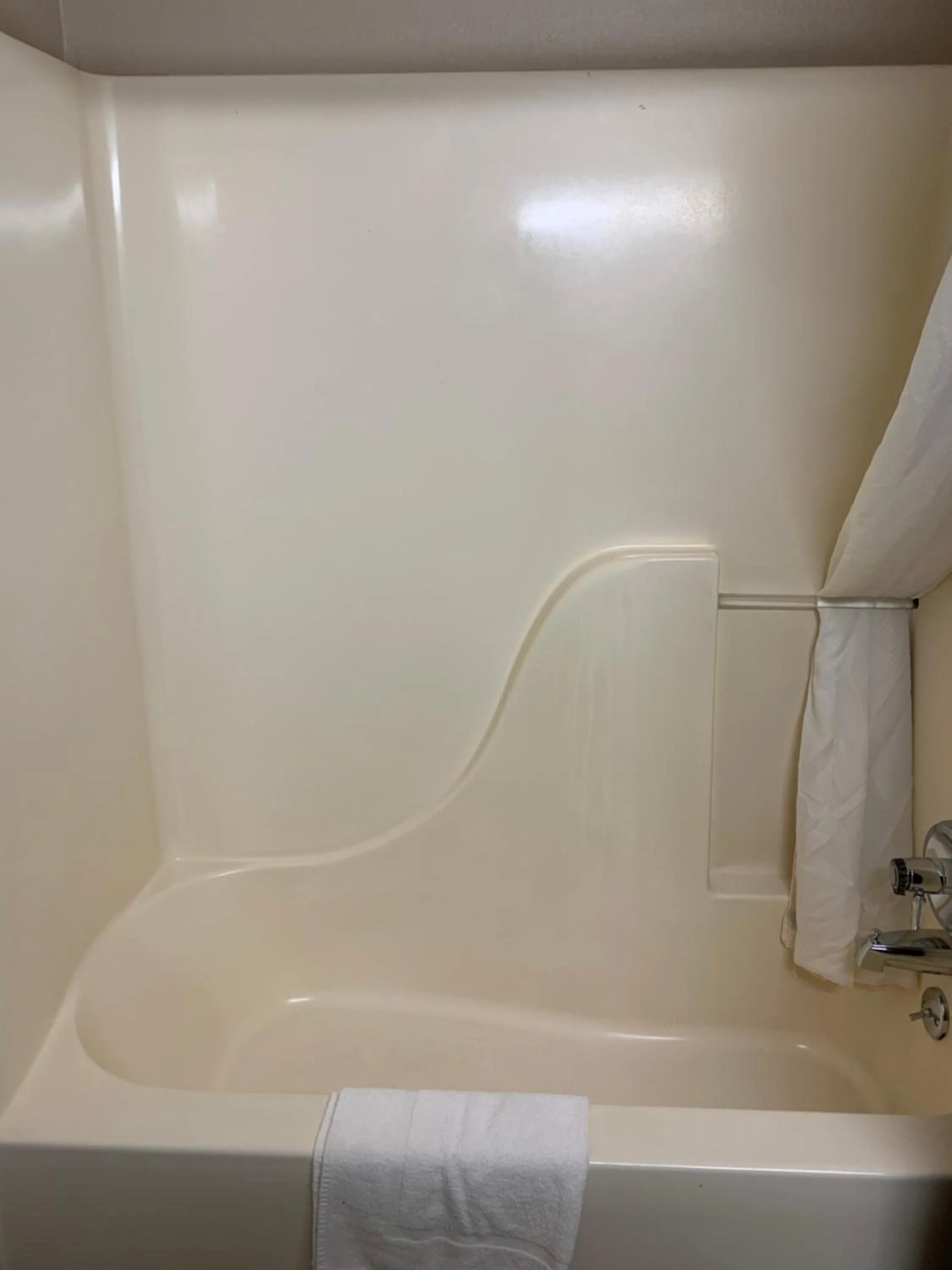 Bath in Super 8 by Wyndham O Neill NE