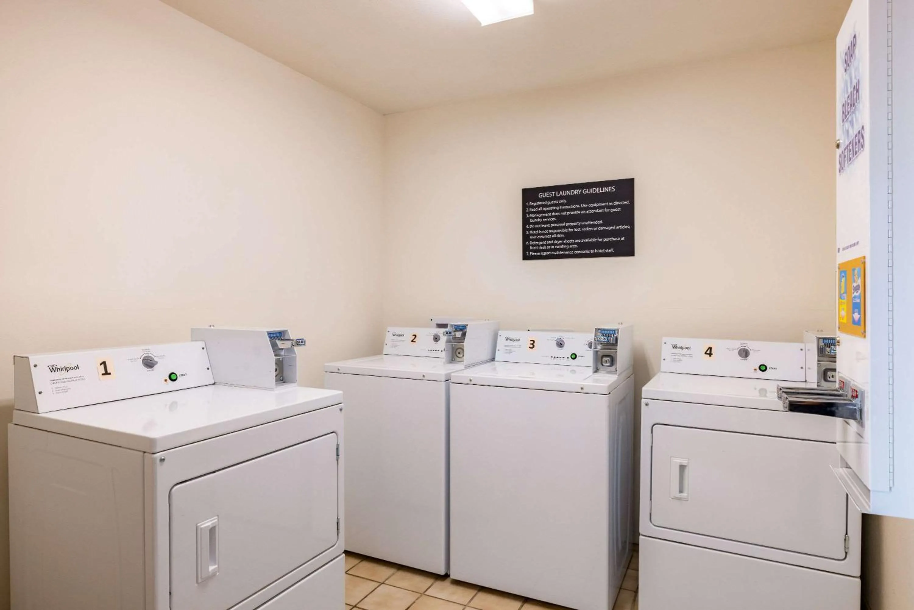 Property building in Super 8 by Wyndham O Neill NE