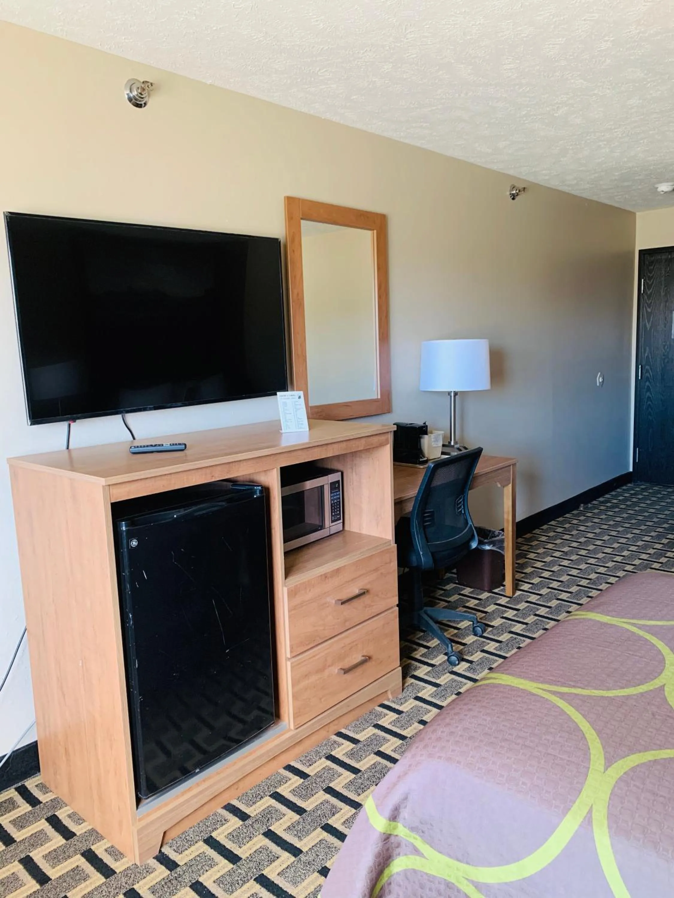 hair dresser in Super 8 by Wyndham O Neill NE