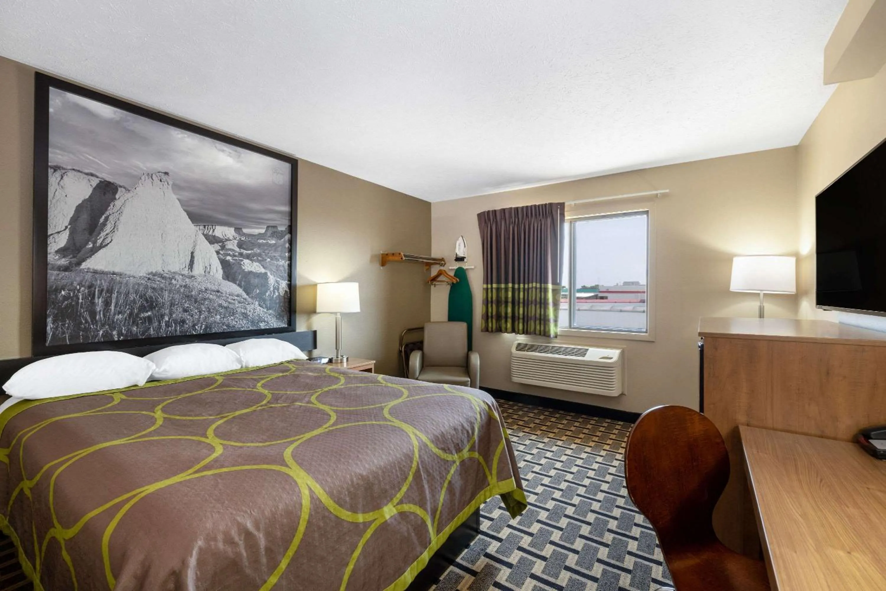 Bedroom, Bed in Super 8 by Wyndham O Neill NE