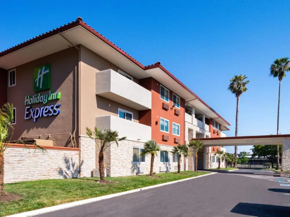 Holiday Inn Express - Santa Rosa North by IHG