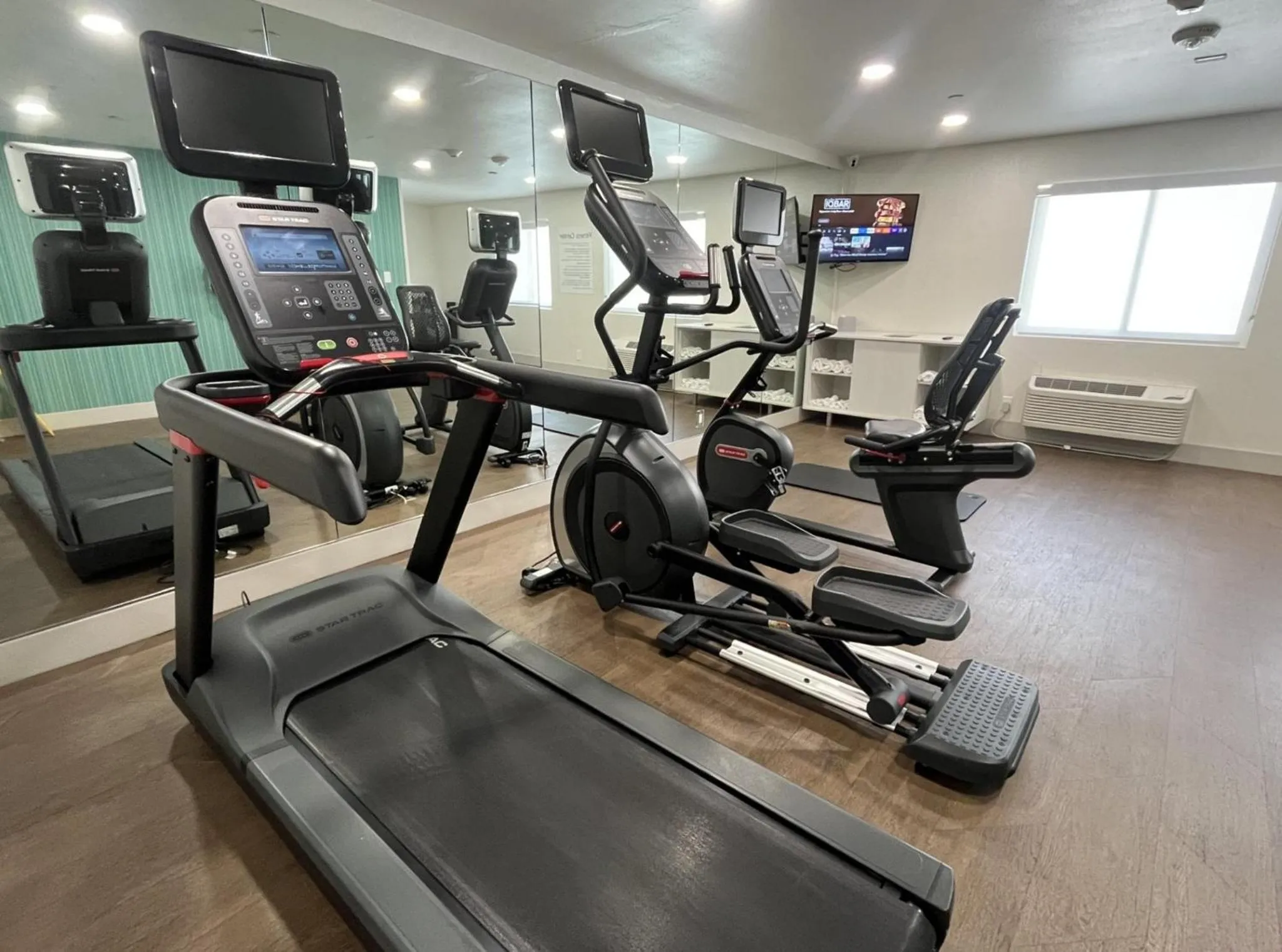 Fitness centre/facilities in Holiday Inn Express - Santa Rosa North by IHG