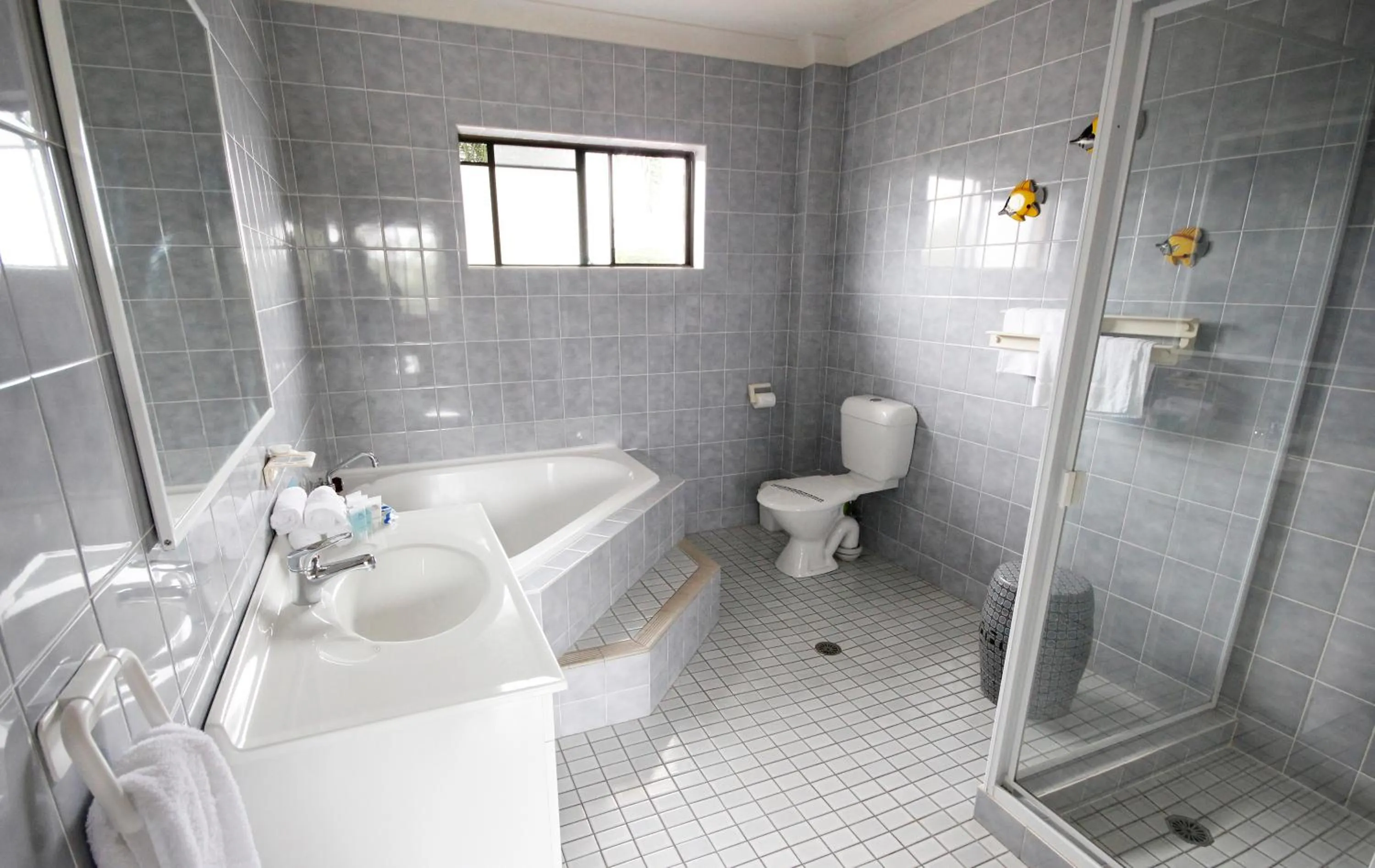 Bathroom in Hawks Nest Motel