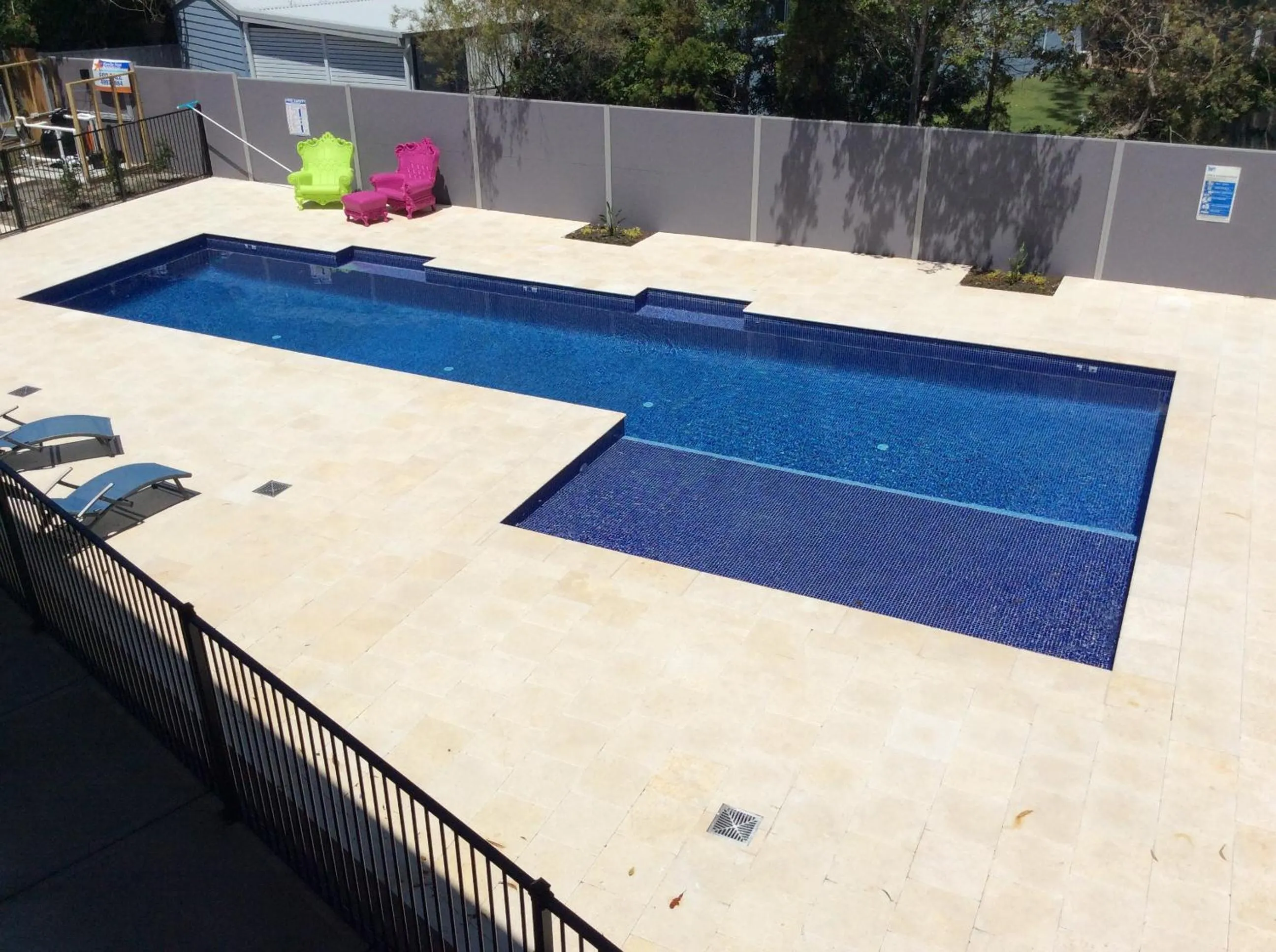 Swimming pool in Hawks Nest Motel