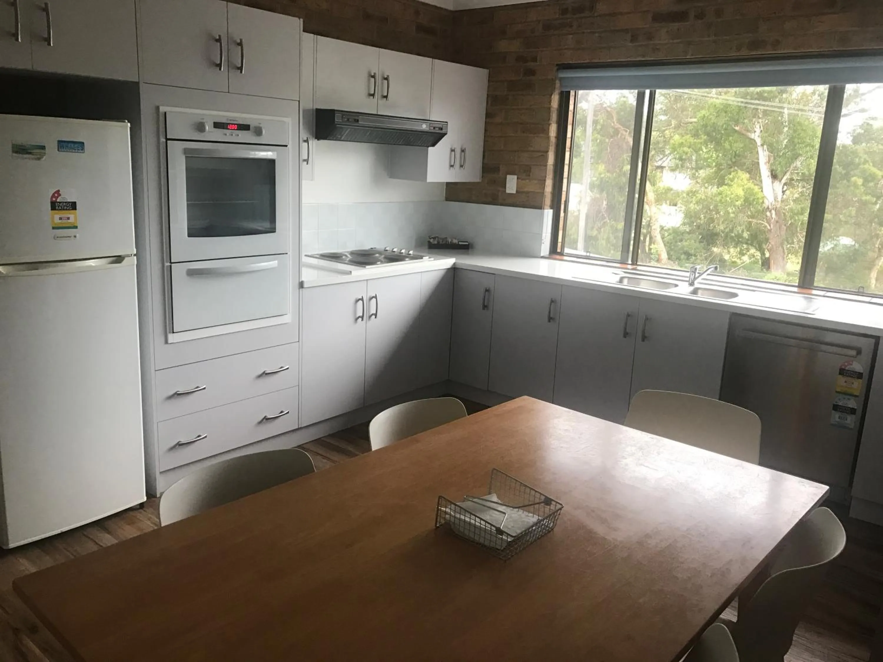 Kitchen or kitchenette in Hawks Nest Motel