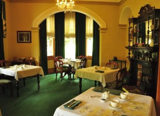 Restaurant/places to eat in Ormiston House