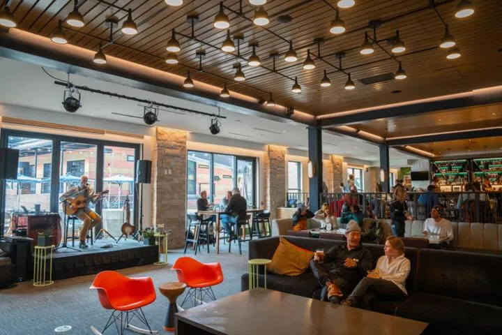 Restaurant/places to eat in Limelight Hotel Snowmass