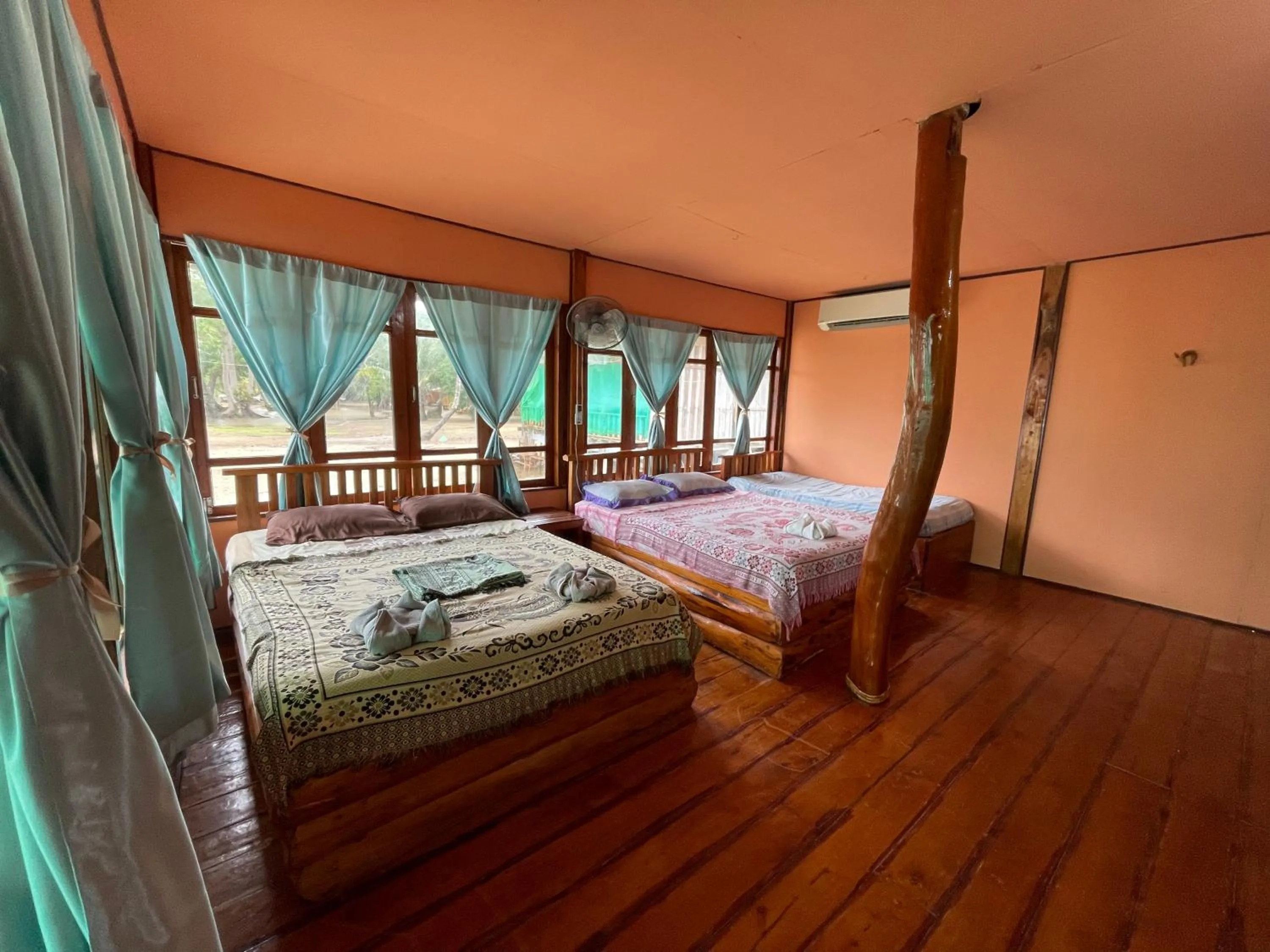 Bed in Koh Mak Green View Resort