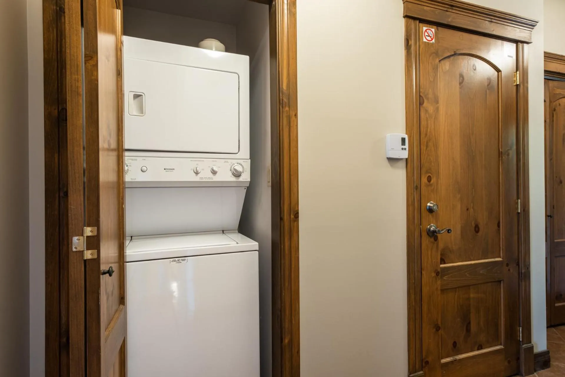 washing machine in Le Boisé (Les Manoirs) Mont-Tremblant