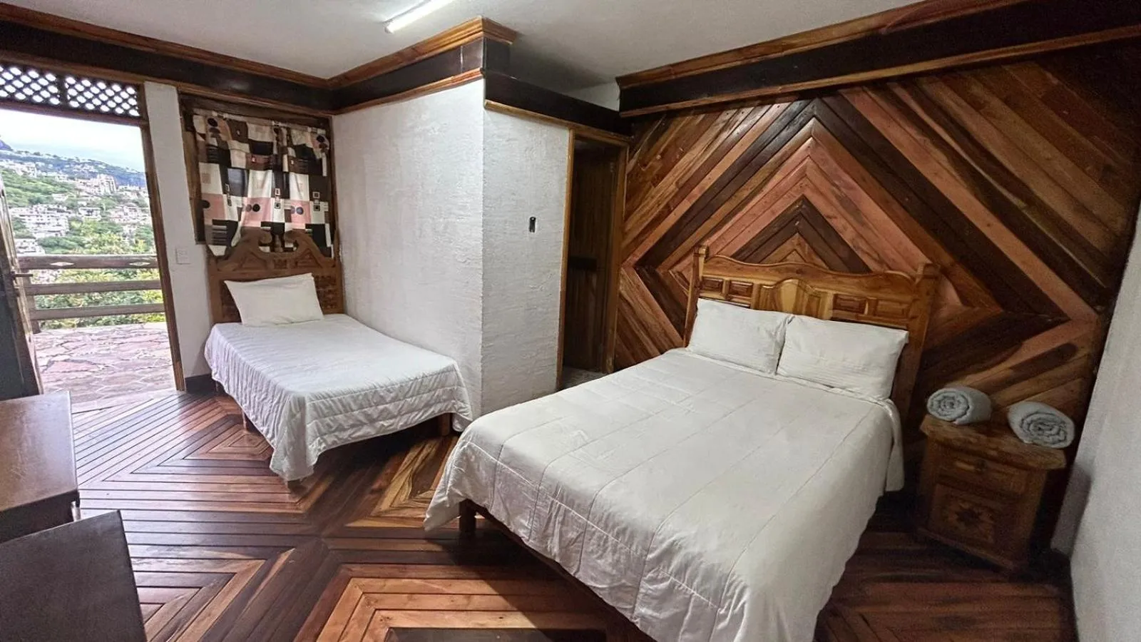 Bed in Hotel Colonial Taxco