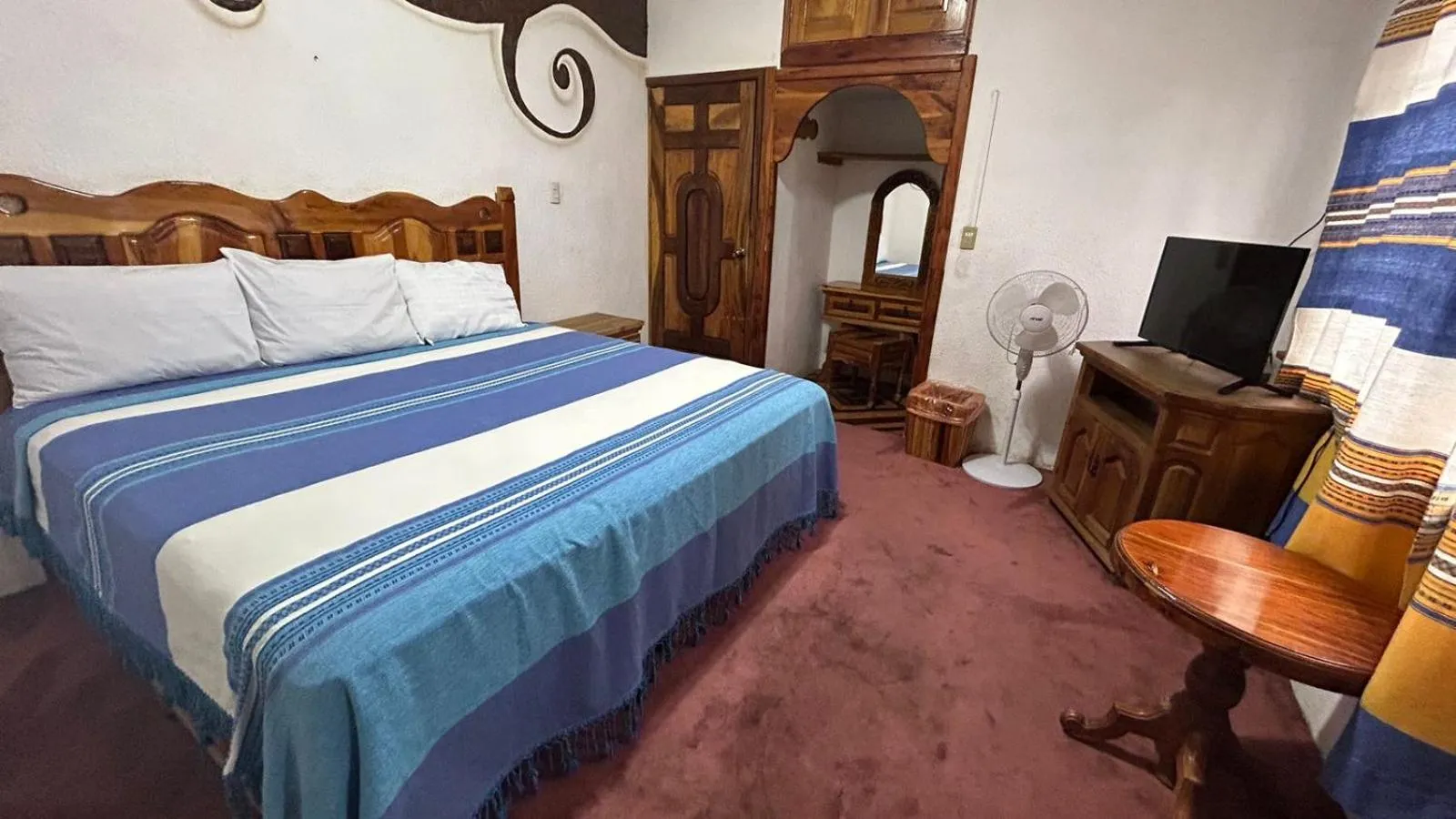 Bed in Hotel Colonial Taxco