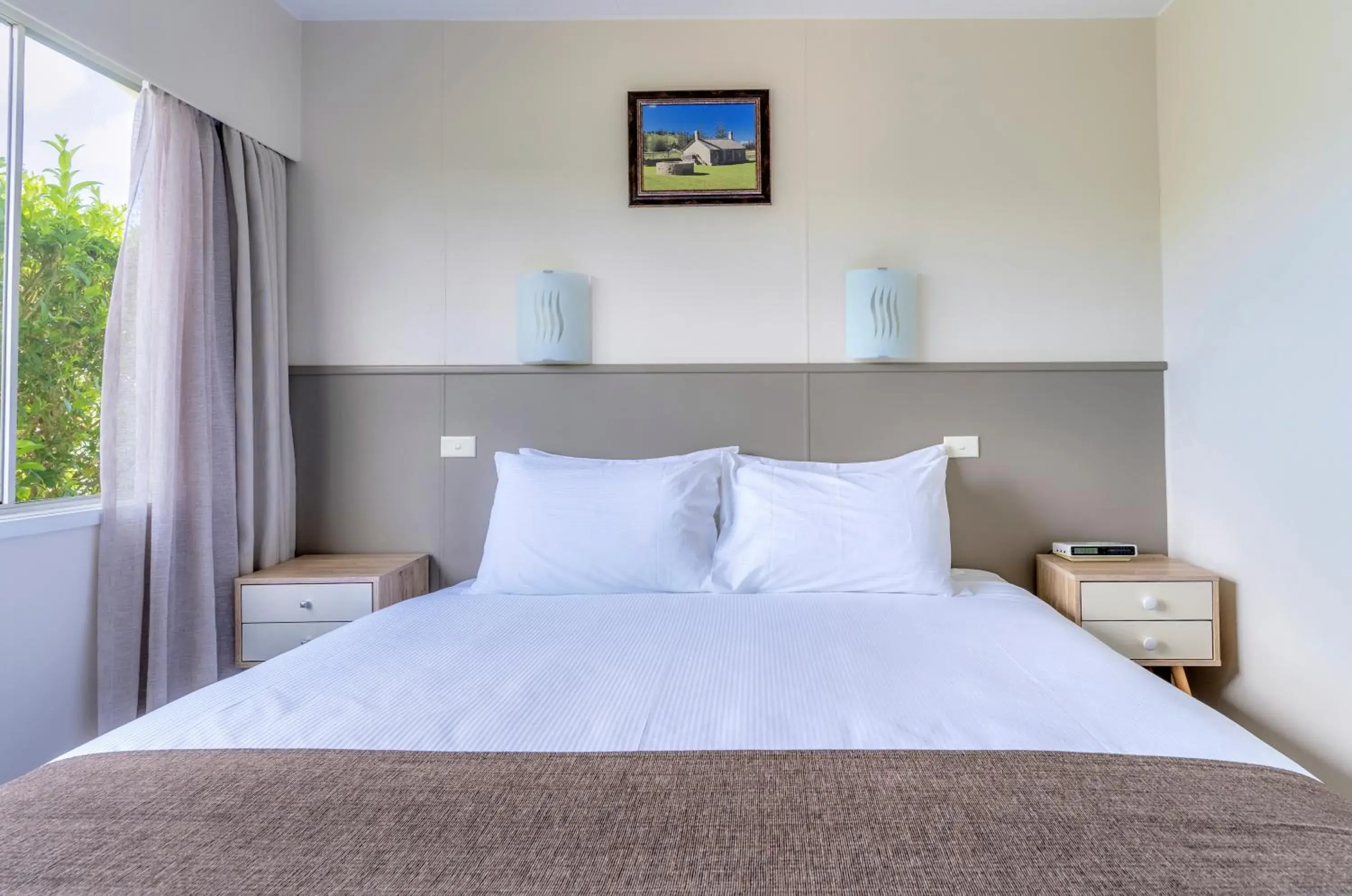 Bed in Aloha Apartments Bed in Aloha Apartments