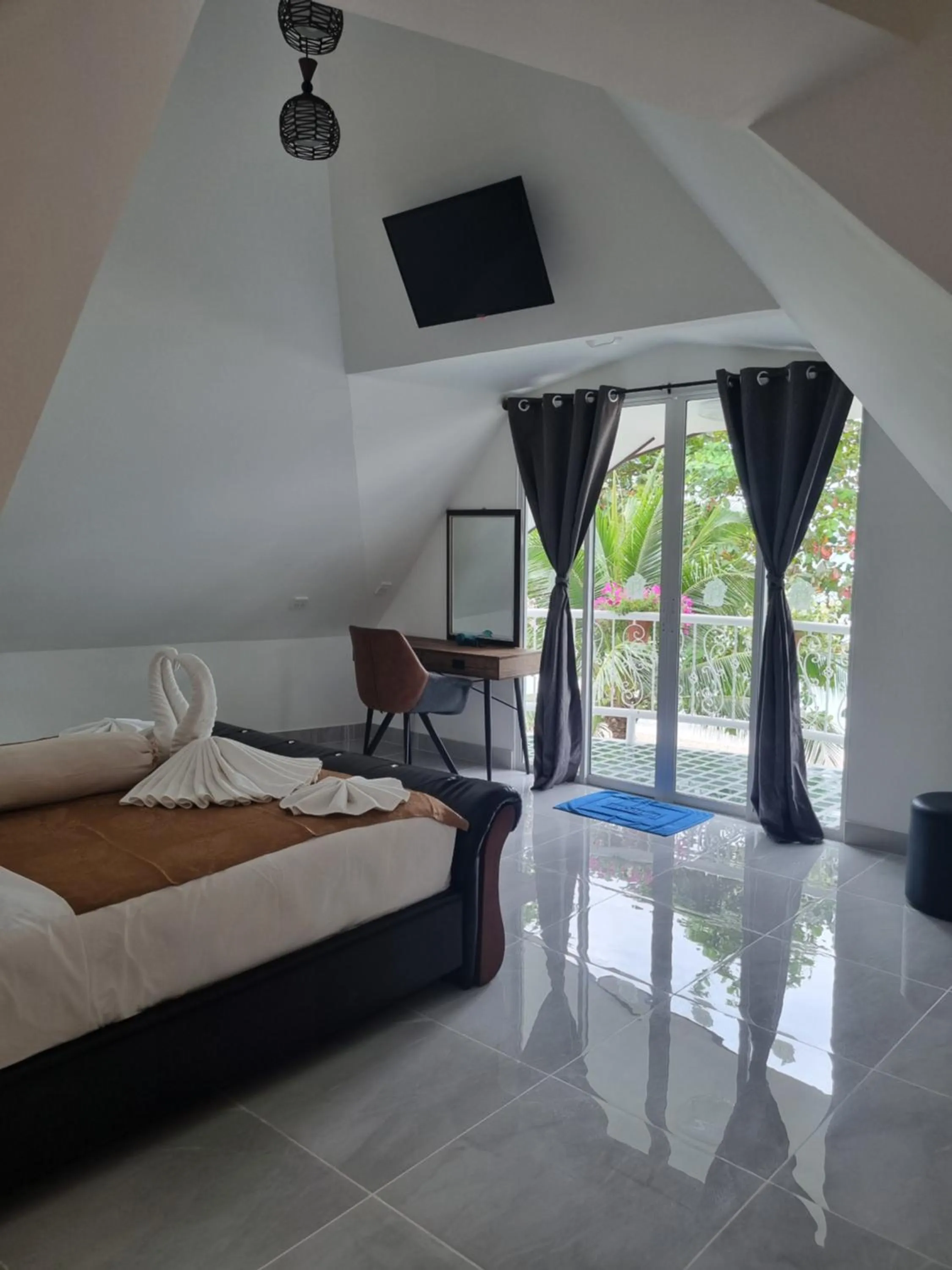 Bed in Yao Yai Beach Resort