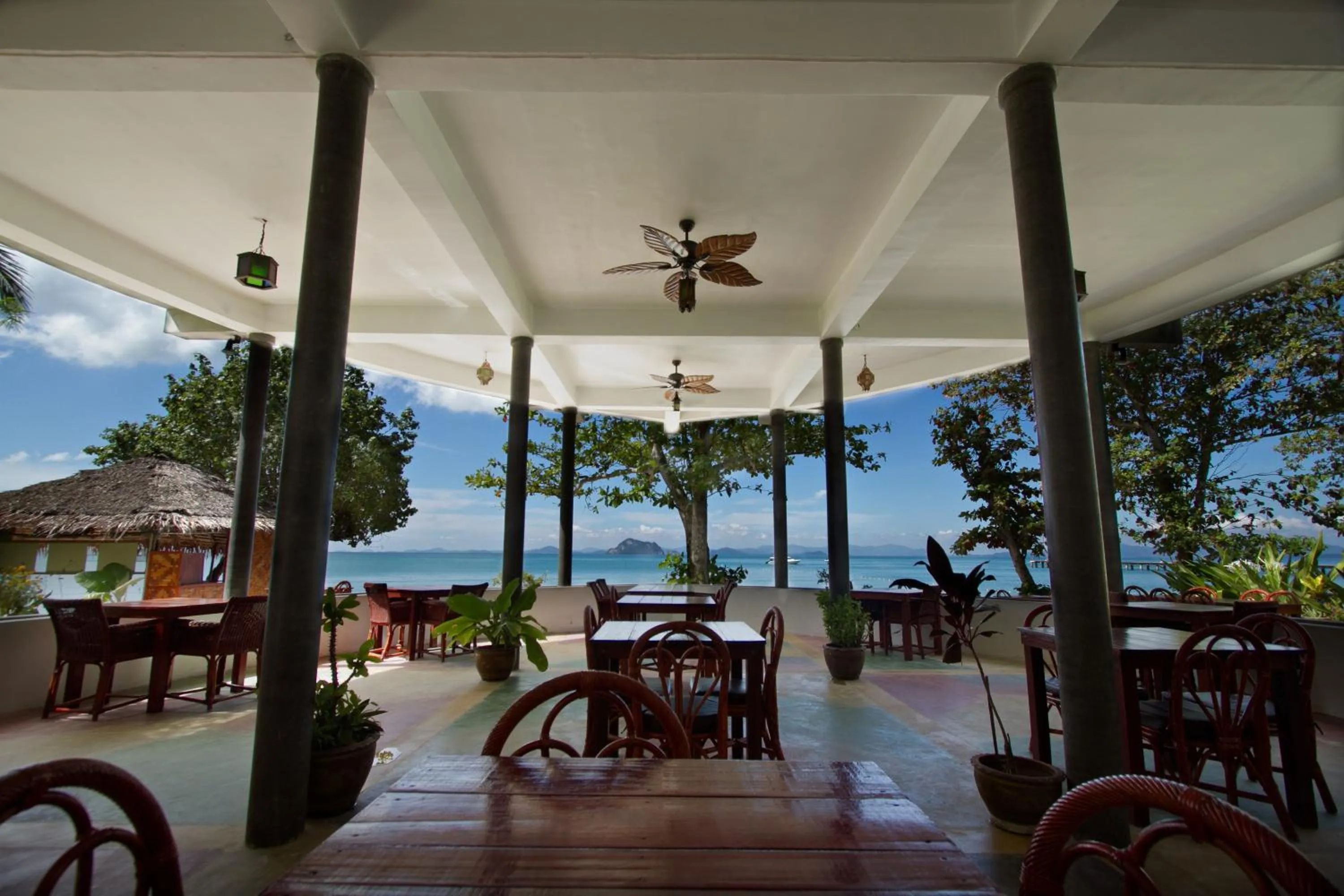 Restaurant/places to eat in Yao Yai Beach Resort