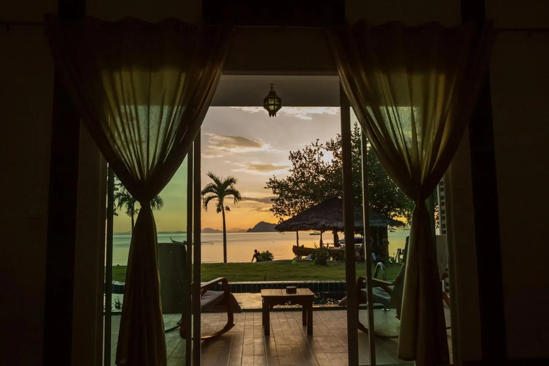 Beach Front Pool Villa in Yao Yai Beach Resort Beach Front Pool Villa in Yao Yai Beach Resort