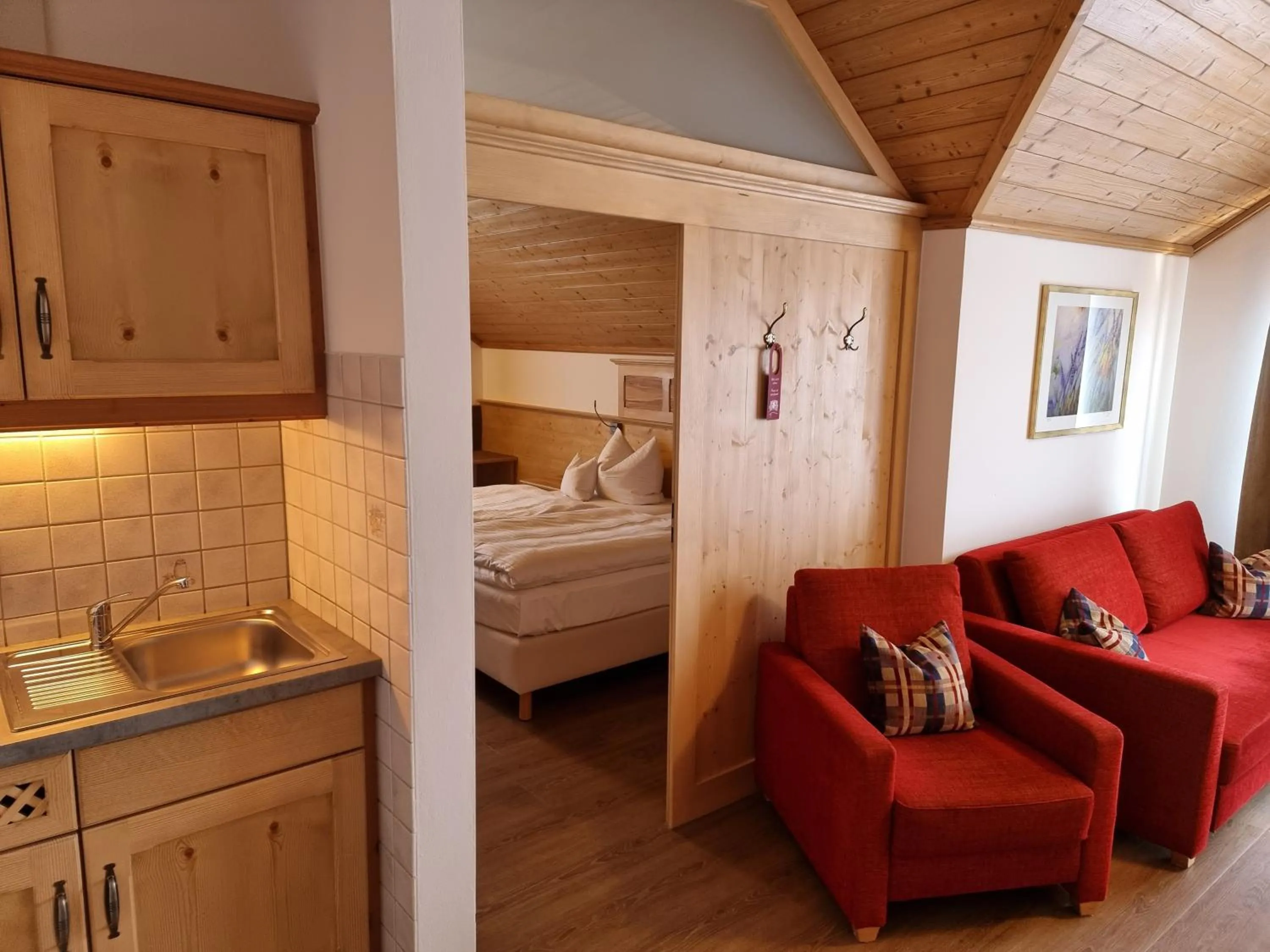 Photo of the whole room, Bed in Glasl's Landhotel