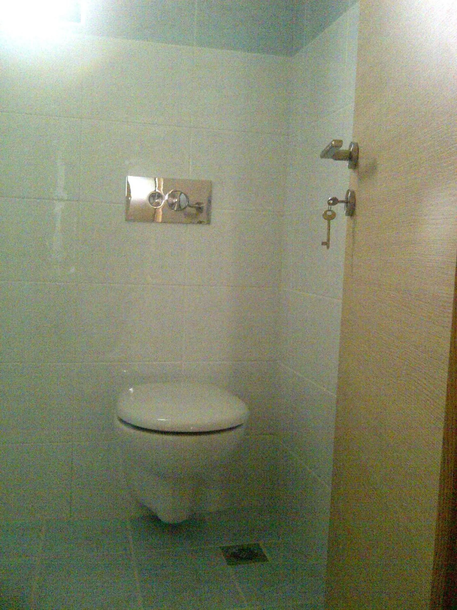 Toilet in Thalassa Studios