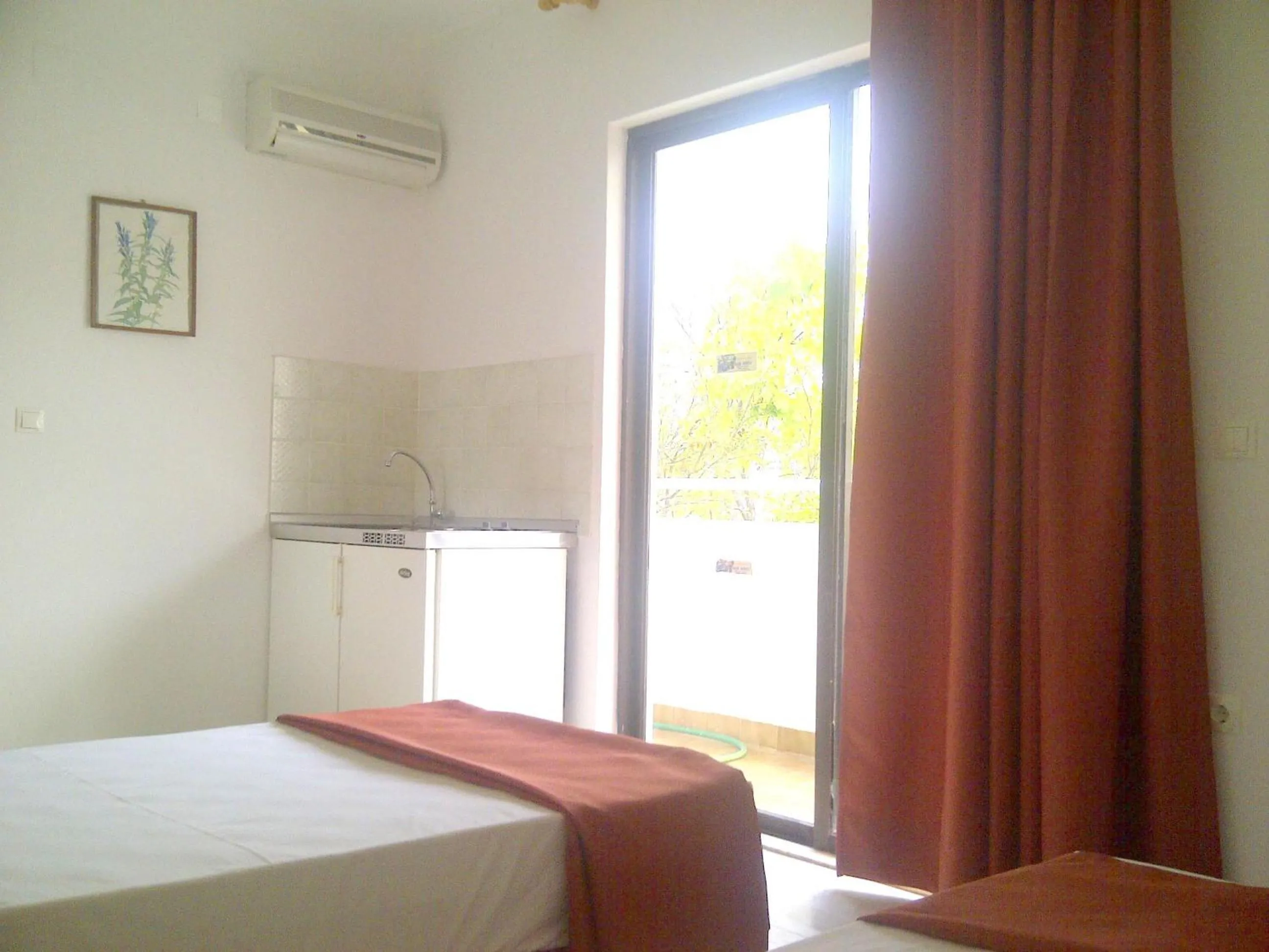 Bed in Thalassa Studios