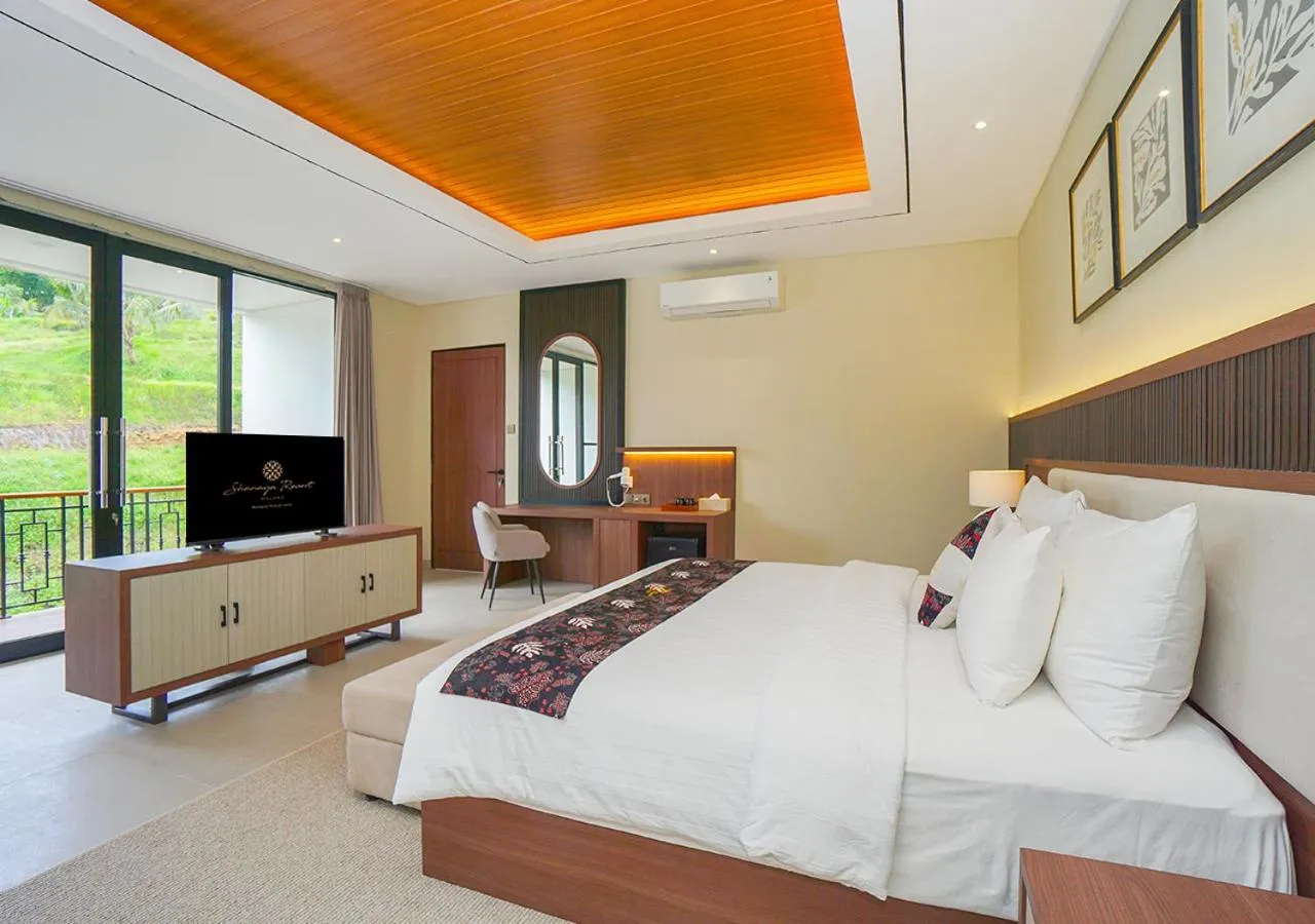 Bedroom, Bed in Shanaya Resort Malang