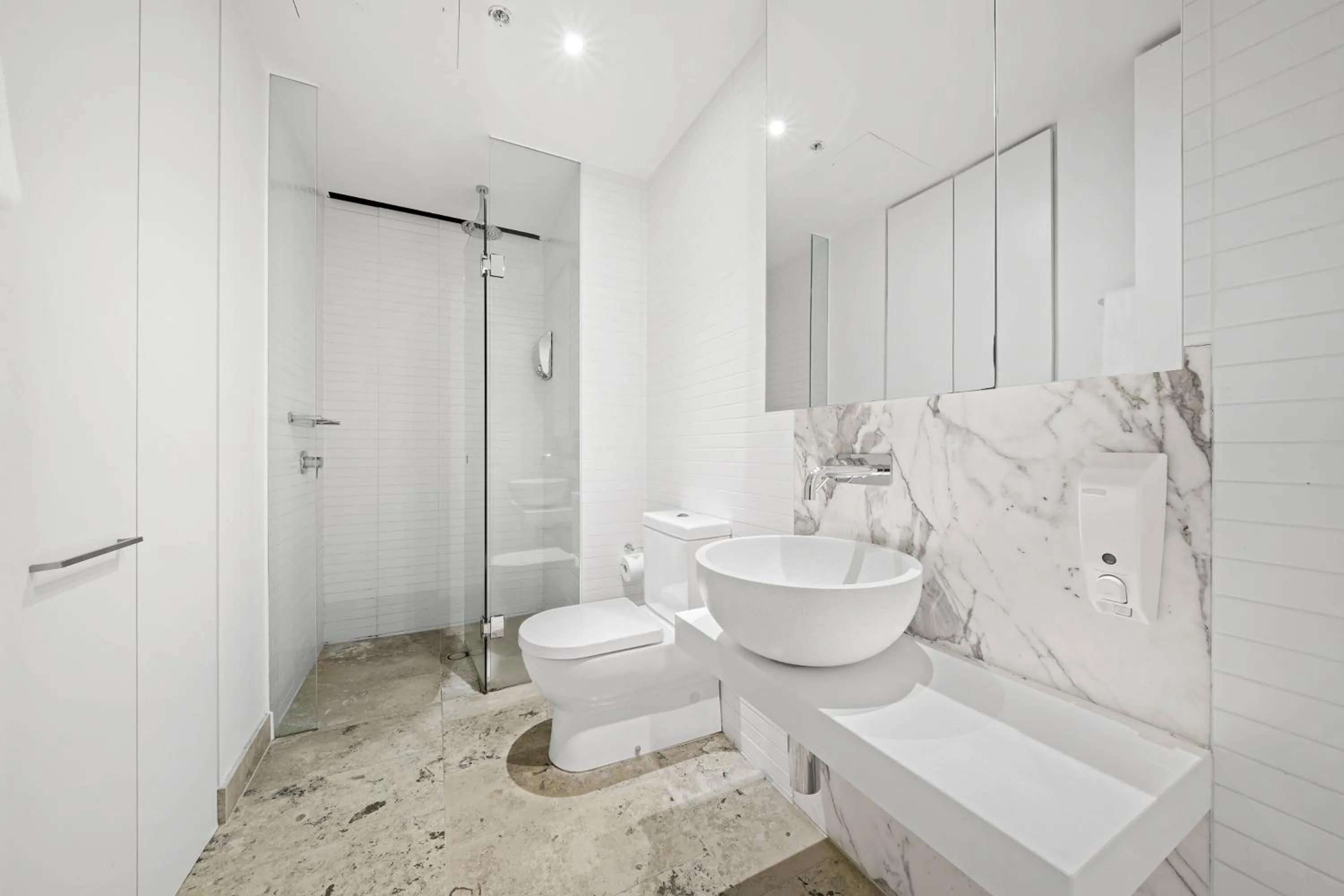 Toilet in Flinders Street Apartments