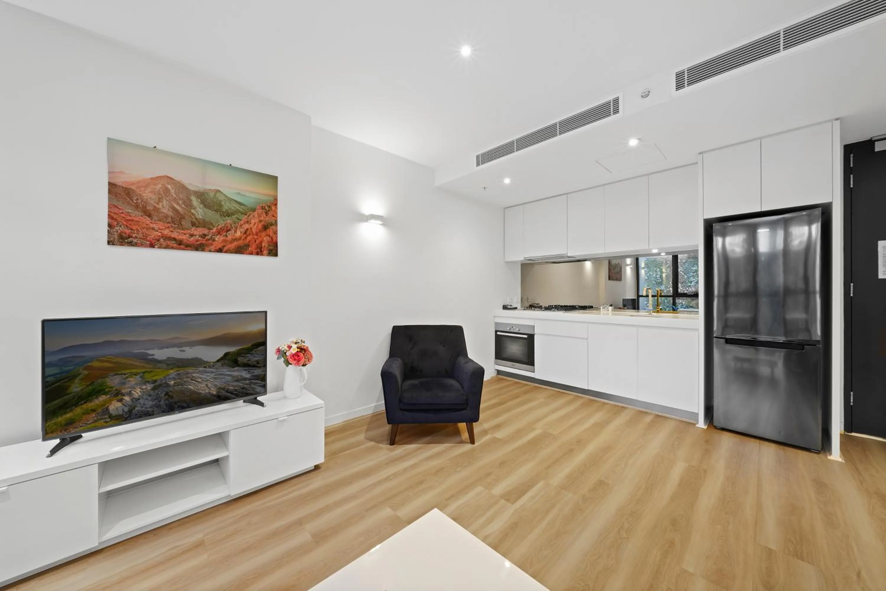 TV and multimedia in Flinders Street Apartments