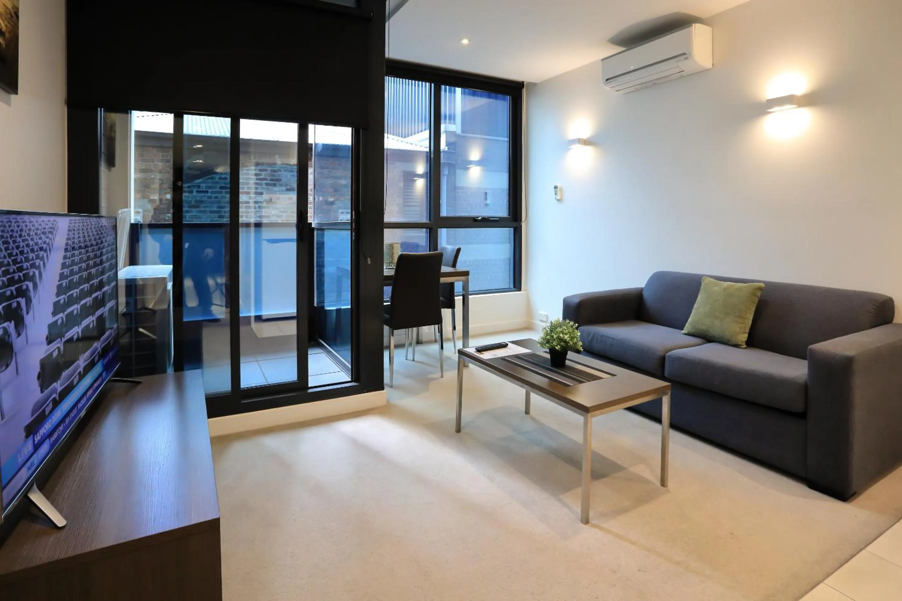 TV and multimedia in Flinders Street Apartments