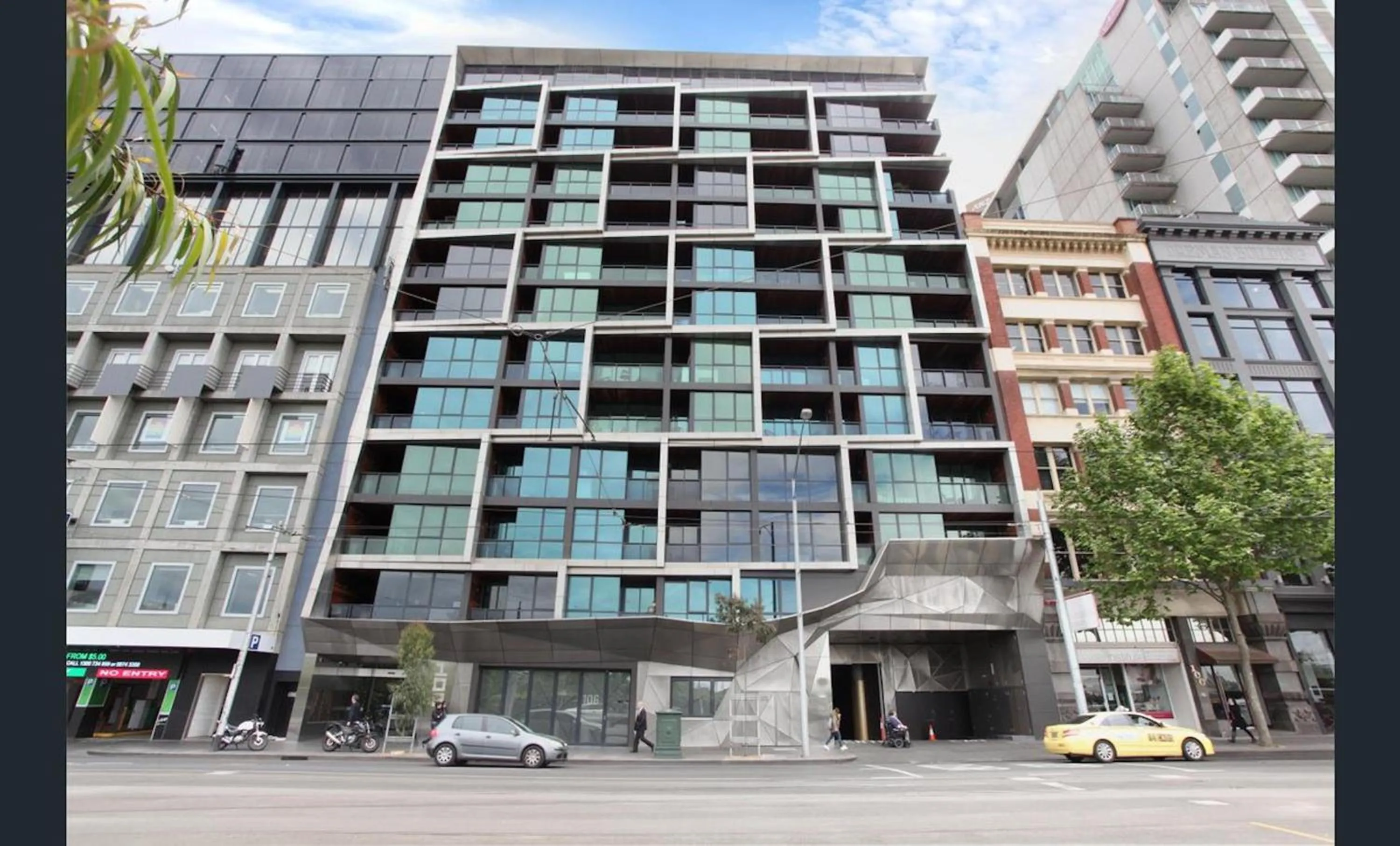 Property building in Flinders Street Apartments
