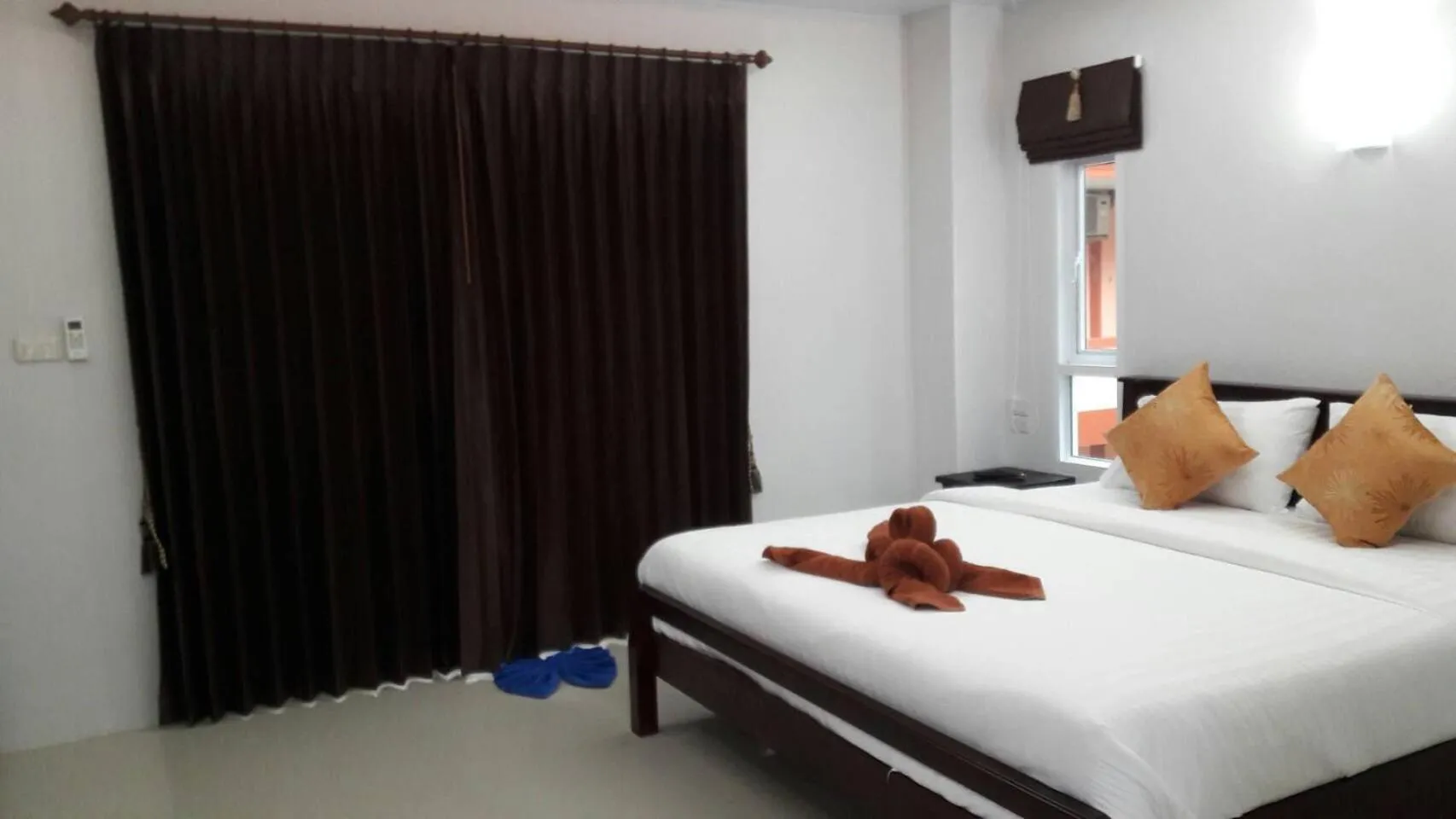 Bed in Tamarind Lanta Resort