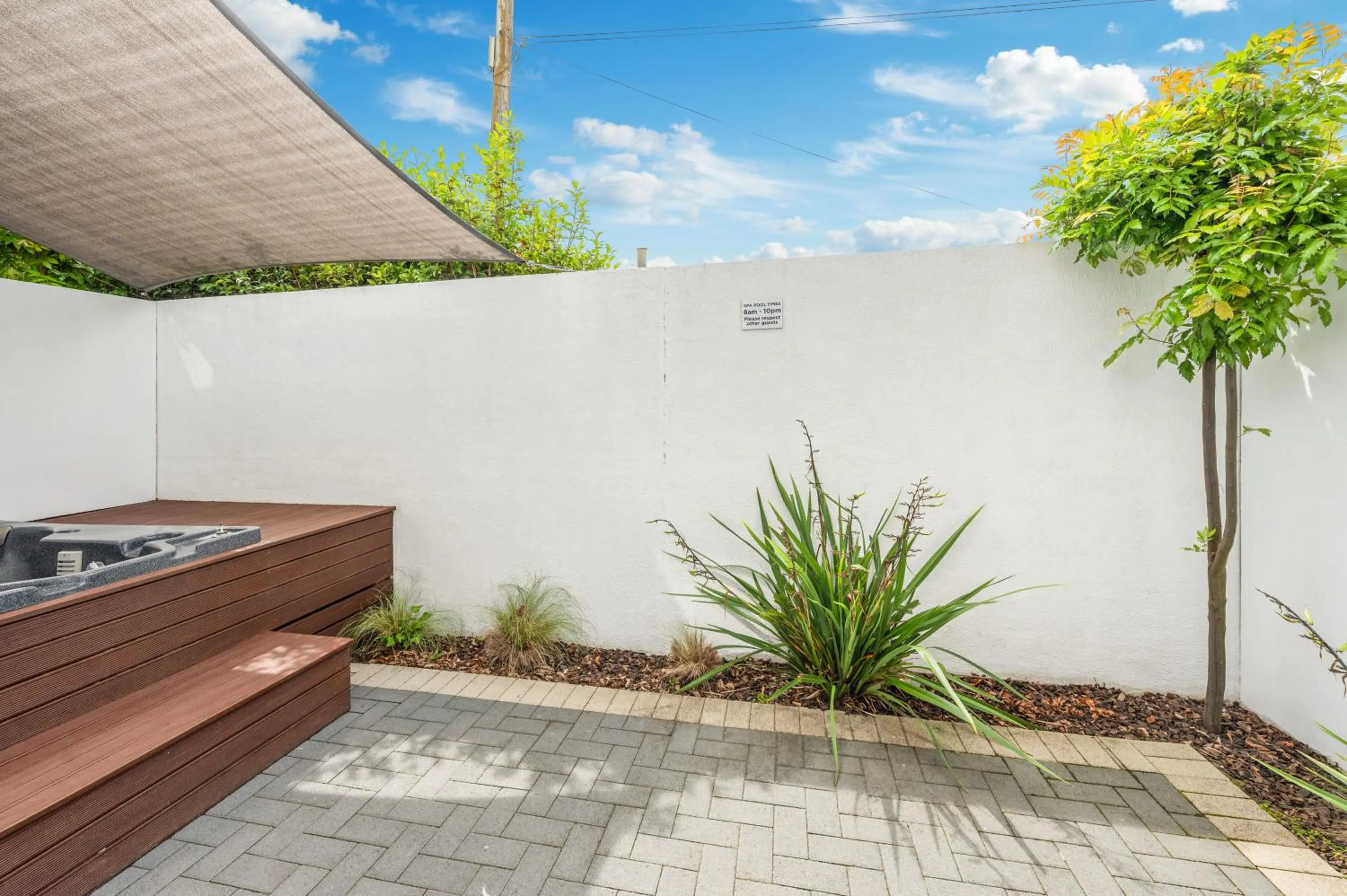 Patio in ASURE Rotorua International Motor Inn