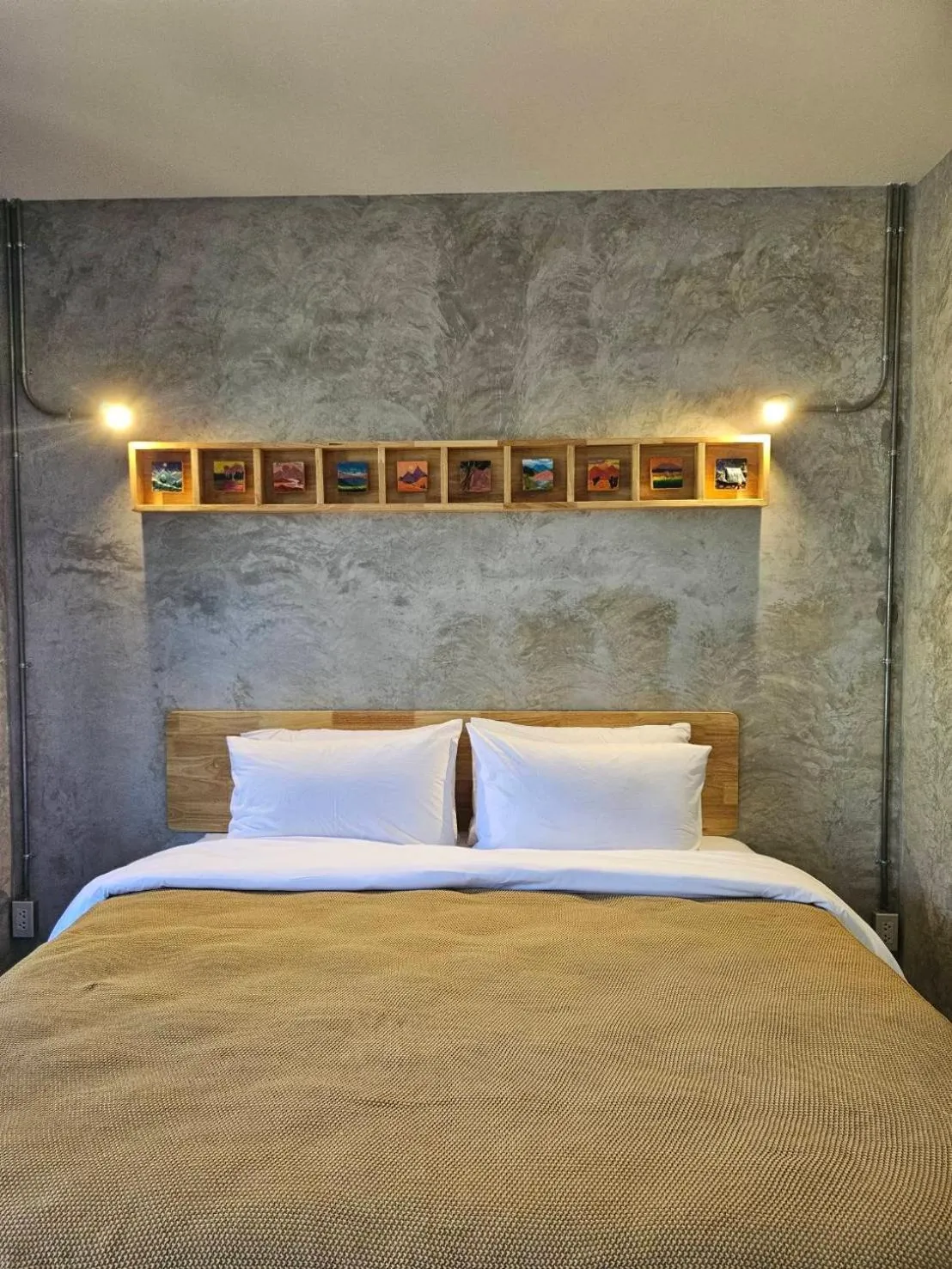 Bed in The Picturebook Guesthouse