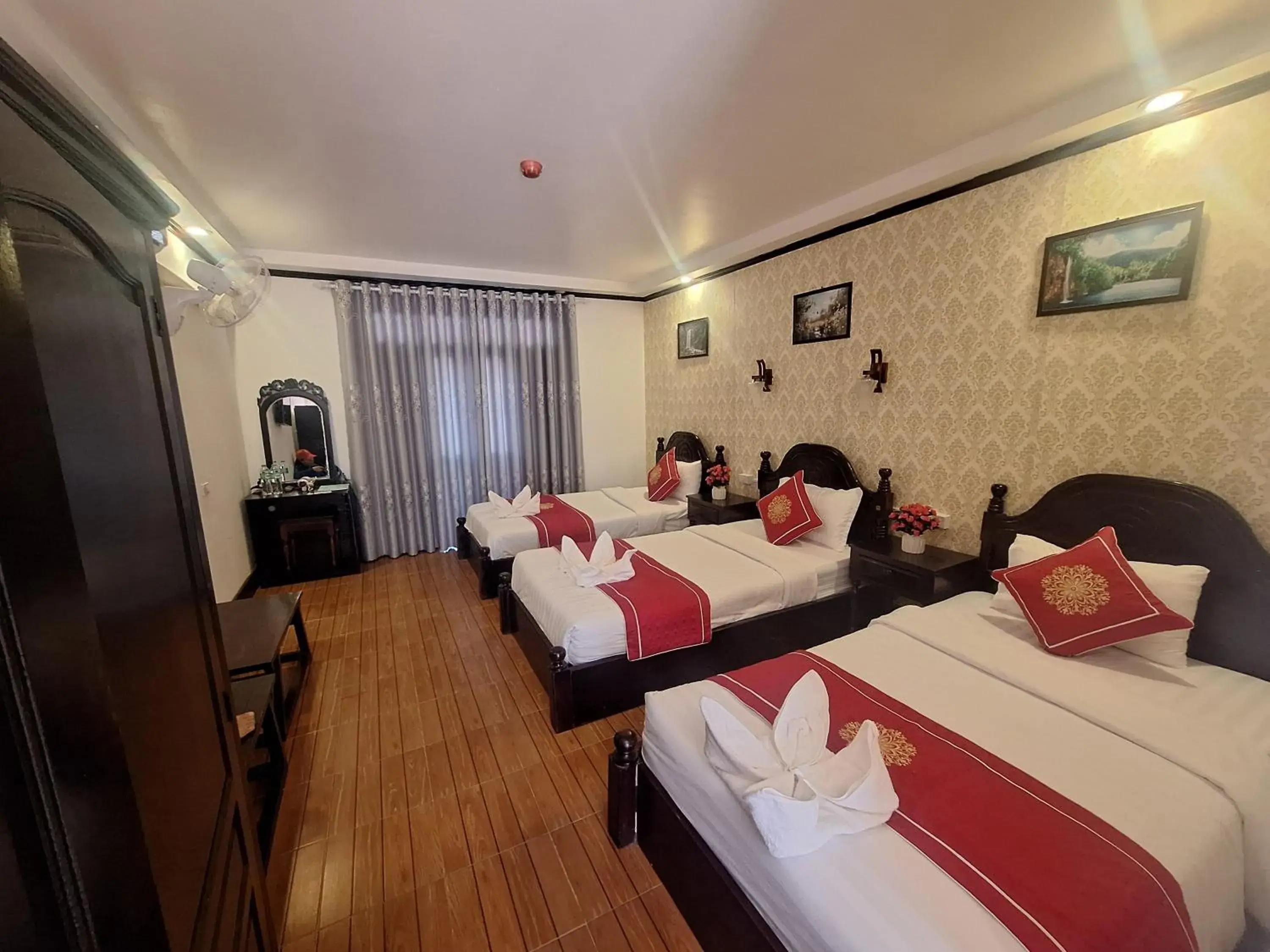 Triple Room with Terrace in Luang Prabang Pavilion Hotel & Travel Triple Room with Terrace in Luang Prabang Pavilion Hotel & Travel