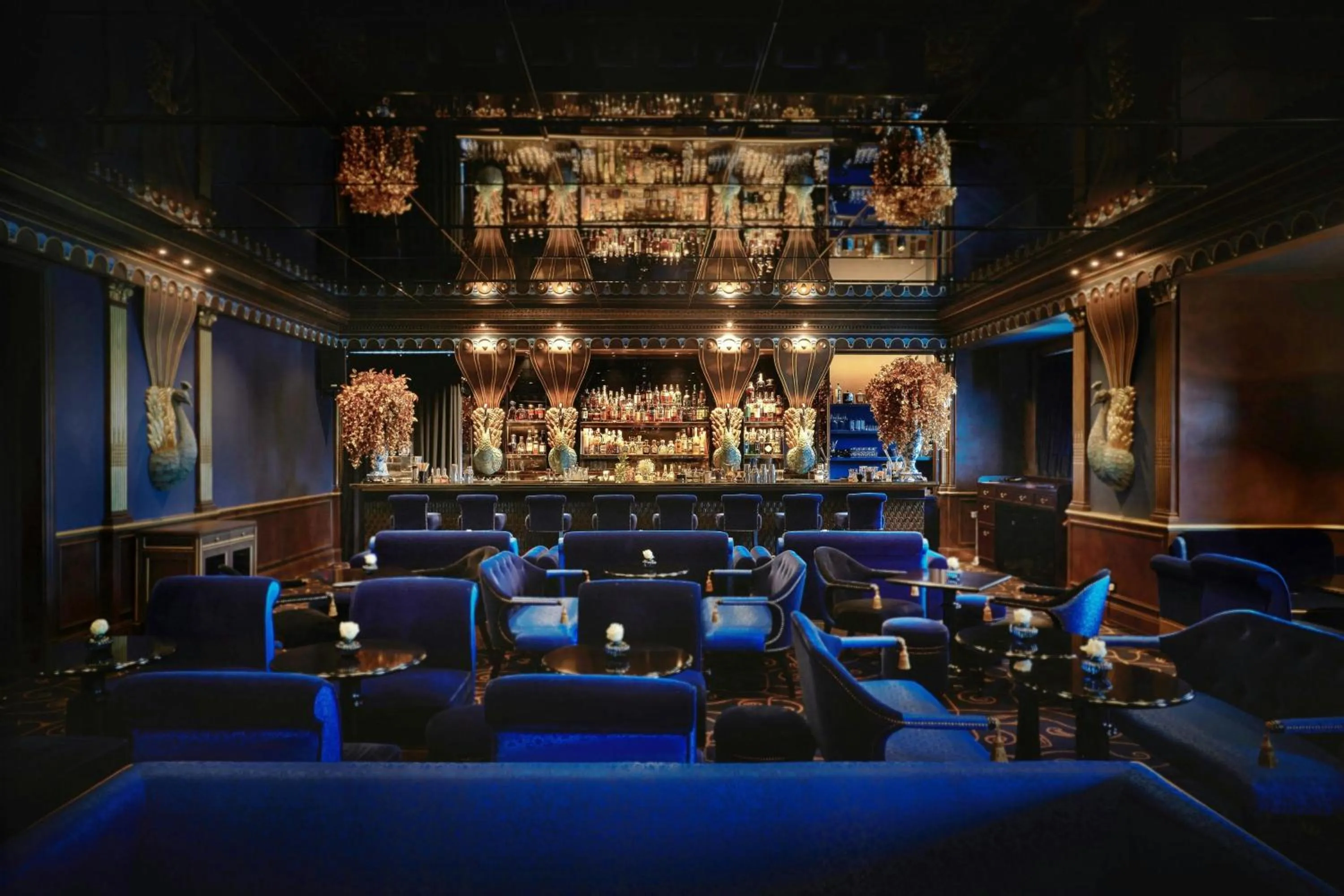 Lounge or bar in L’Escape, a Luxury Collection Hotel, Seoul Myeongdong