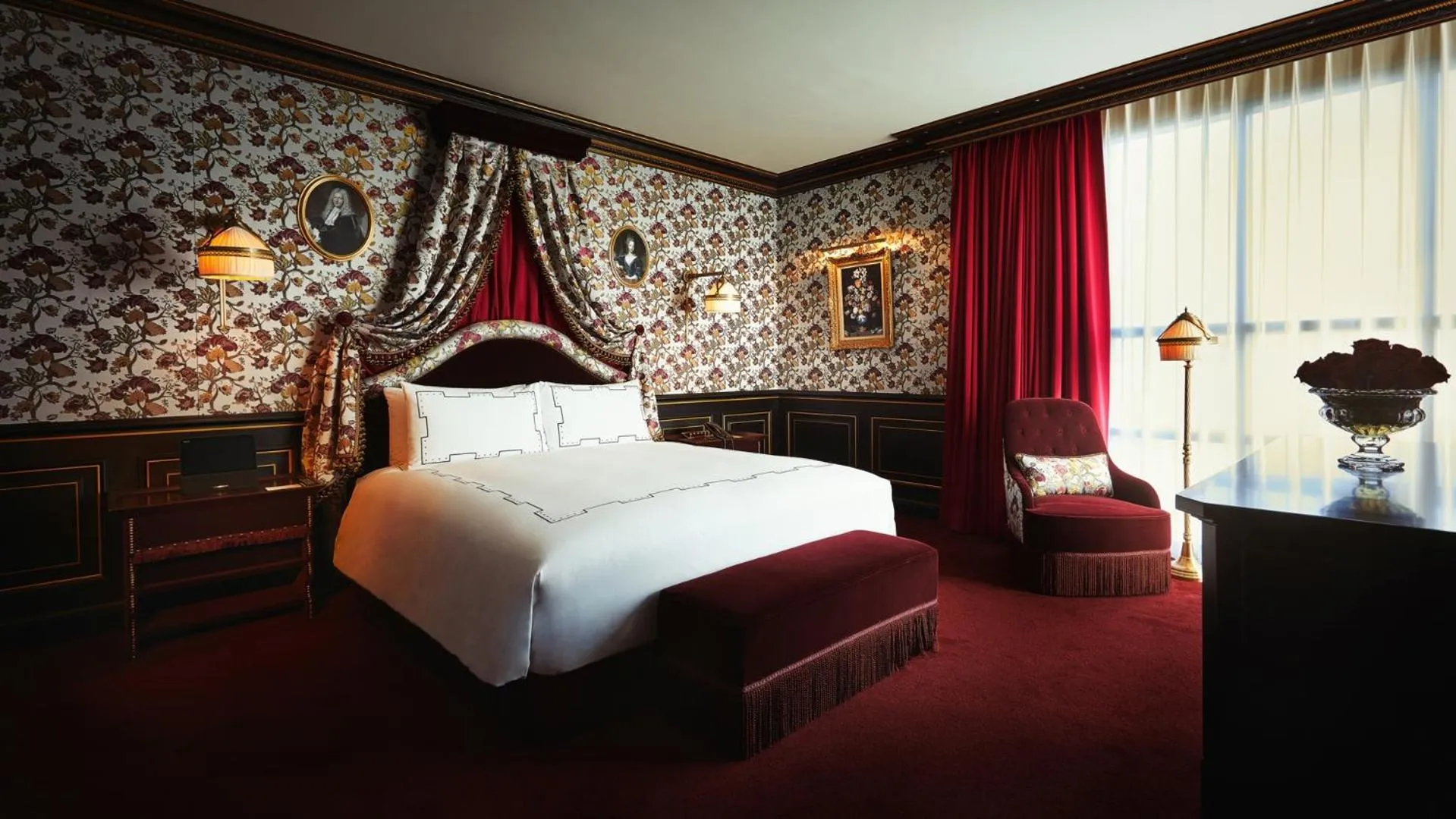 Photo of the whole room in L'Escape Hotel