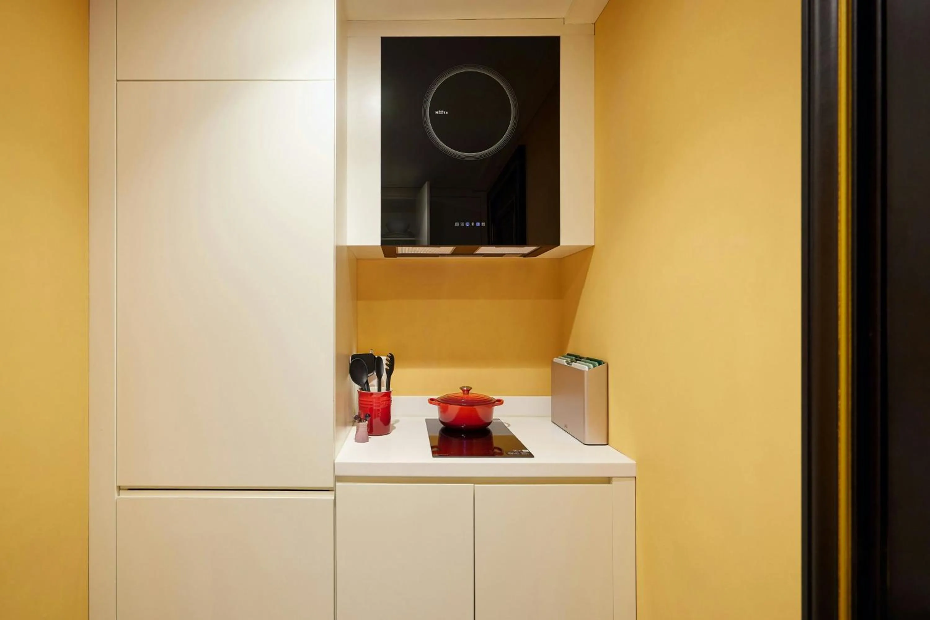 Kitchen or kitchenette in L’Escape, a Luxury Collection Hotel, Seoul Myeongdong