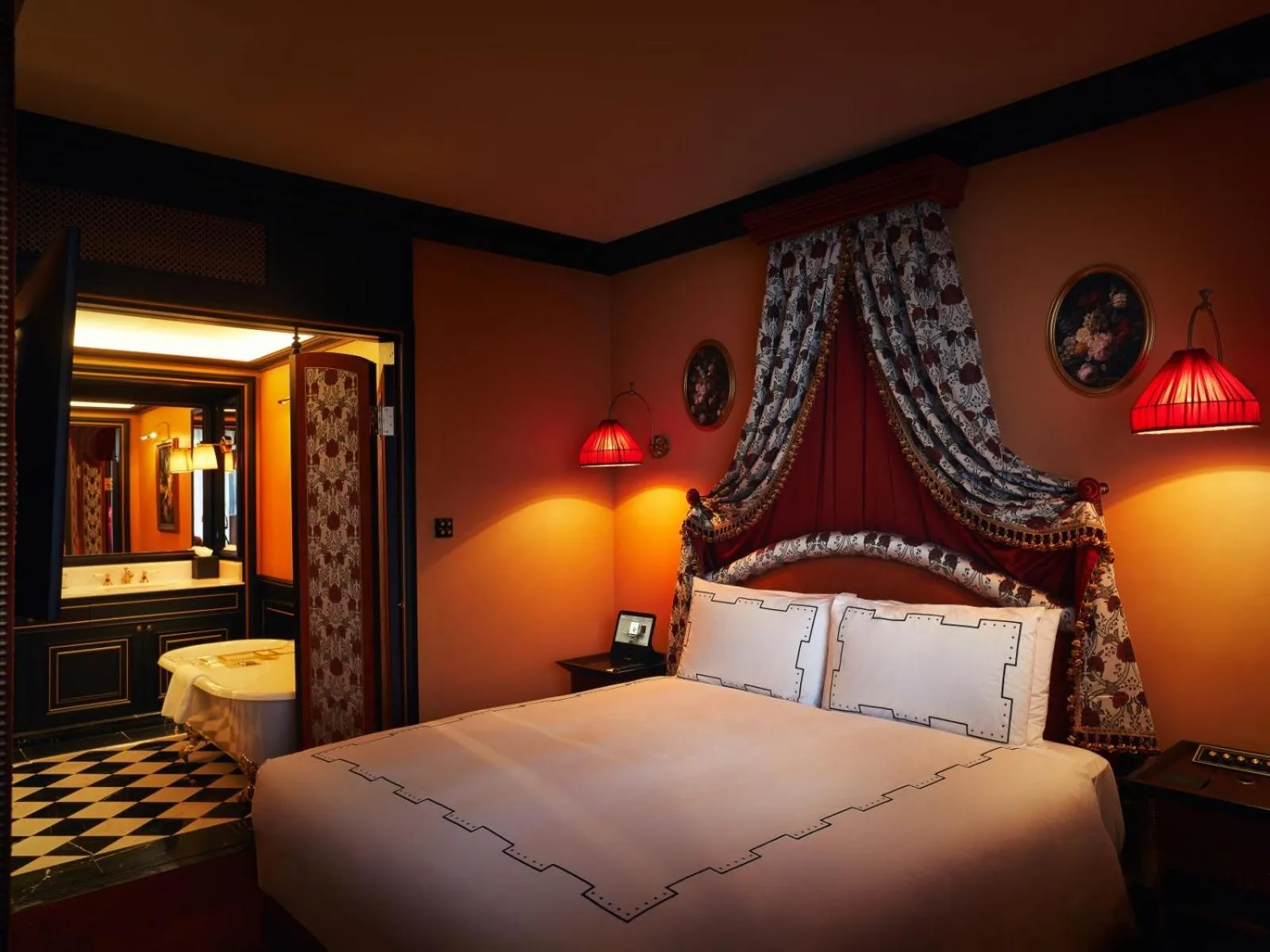 Photo of the whole room, Bed in L’Escape, a Luxury Collection Hotel, Seoul Myeongdong