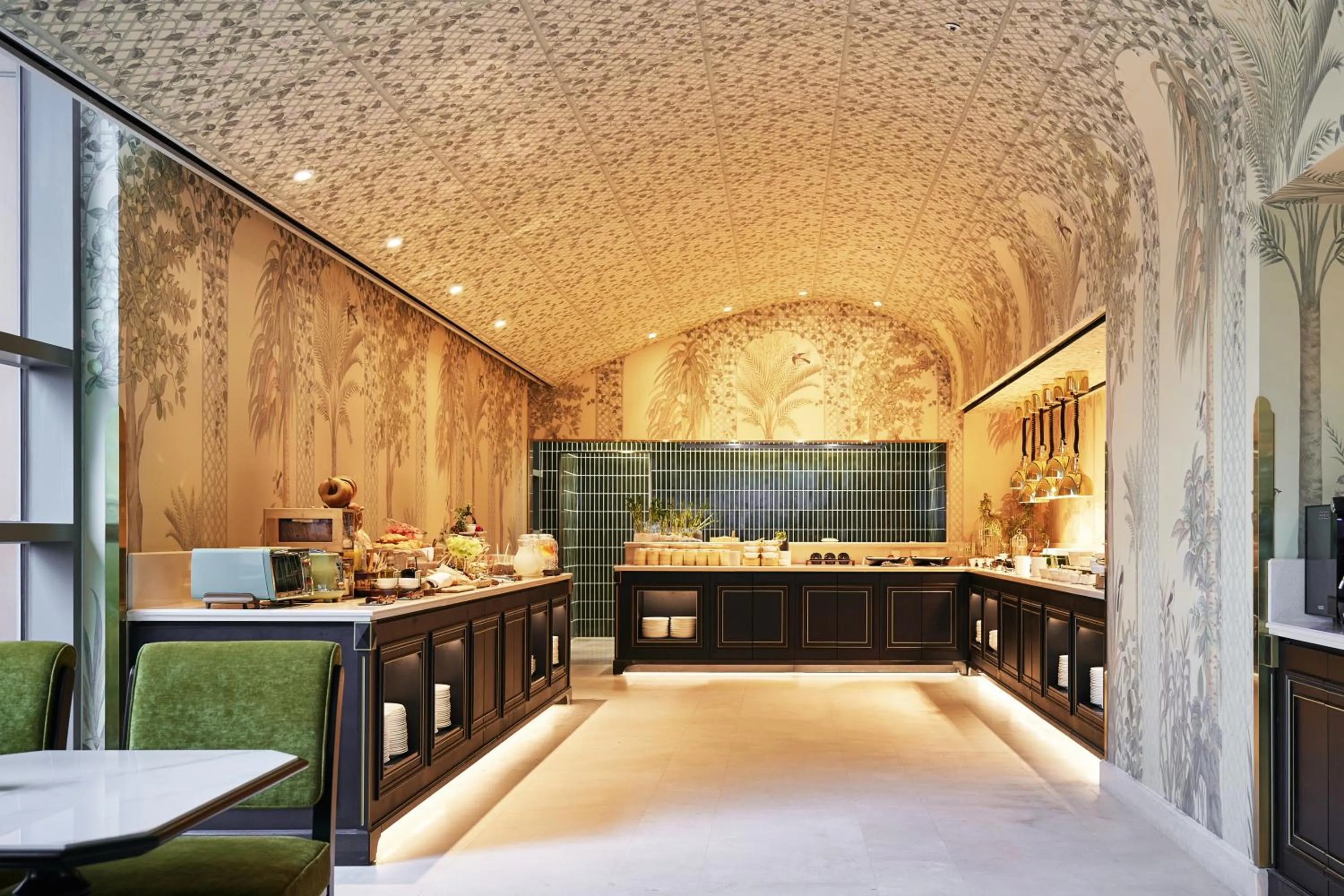 Lounge or bar in L'Escape Hotel