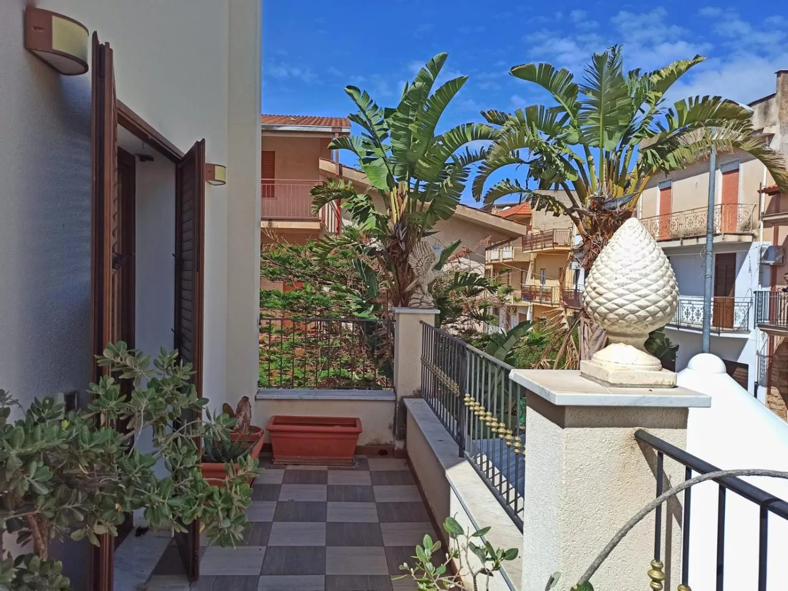 Property building in Kunesias B&B