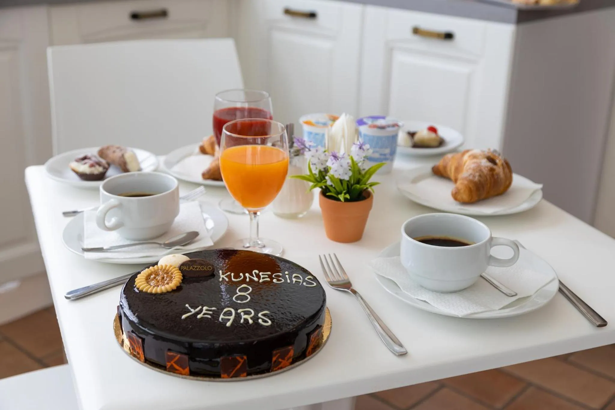 Food and drinks in Kunesias B&B