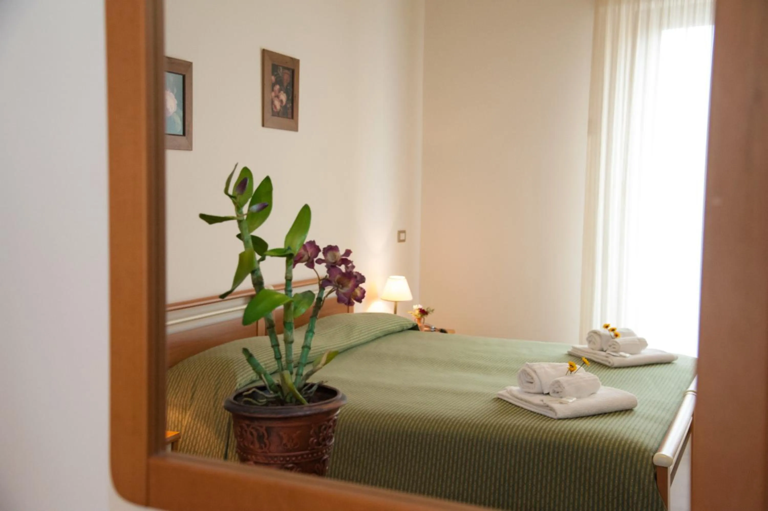 Photo of the whole room, Bed in Le Giare B&B