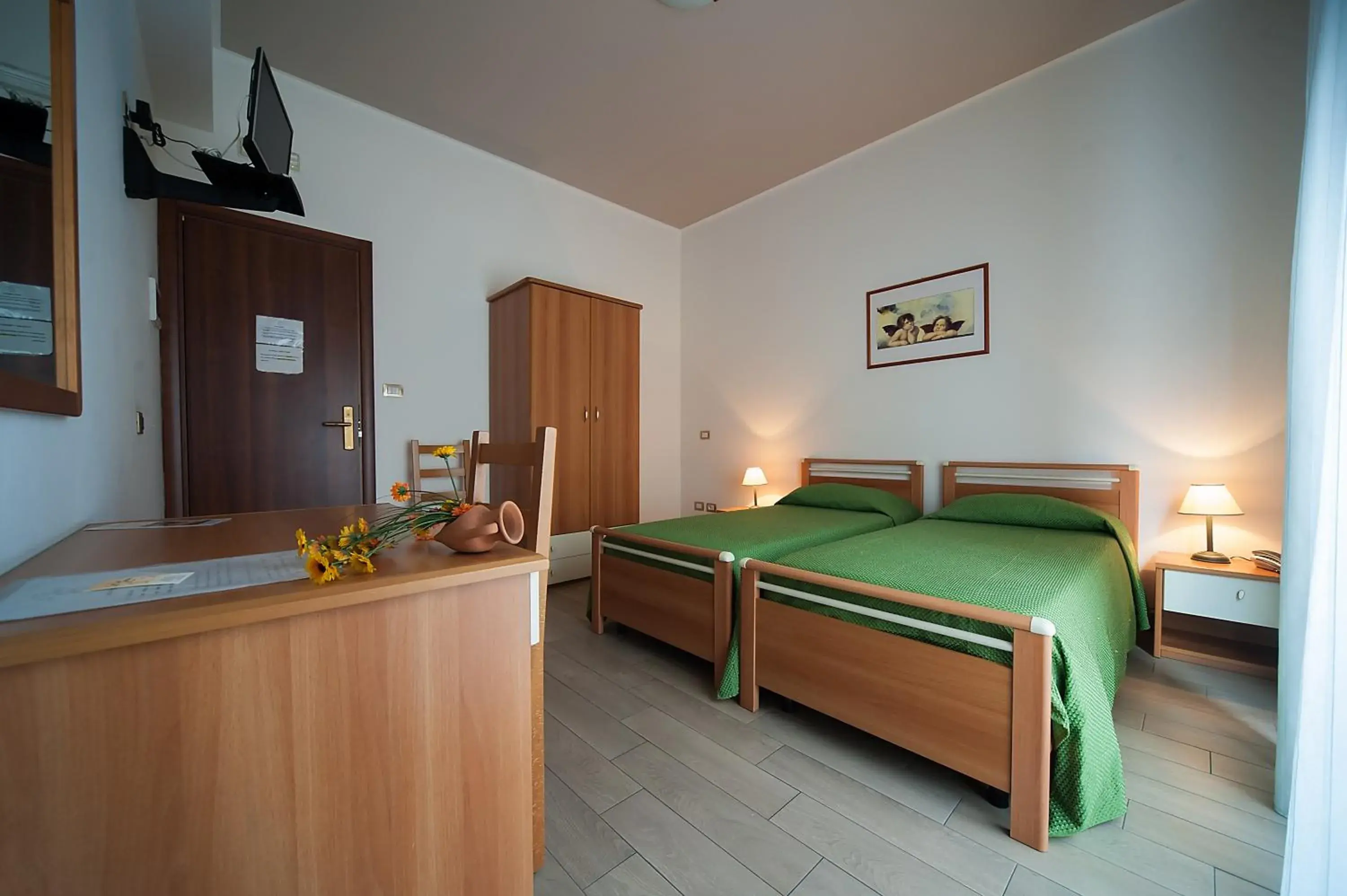 Single Room with Balcony in Le Giare B&B Single Room with Balcony in Le Giare B&B