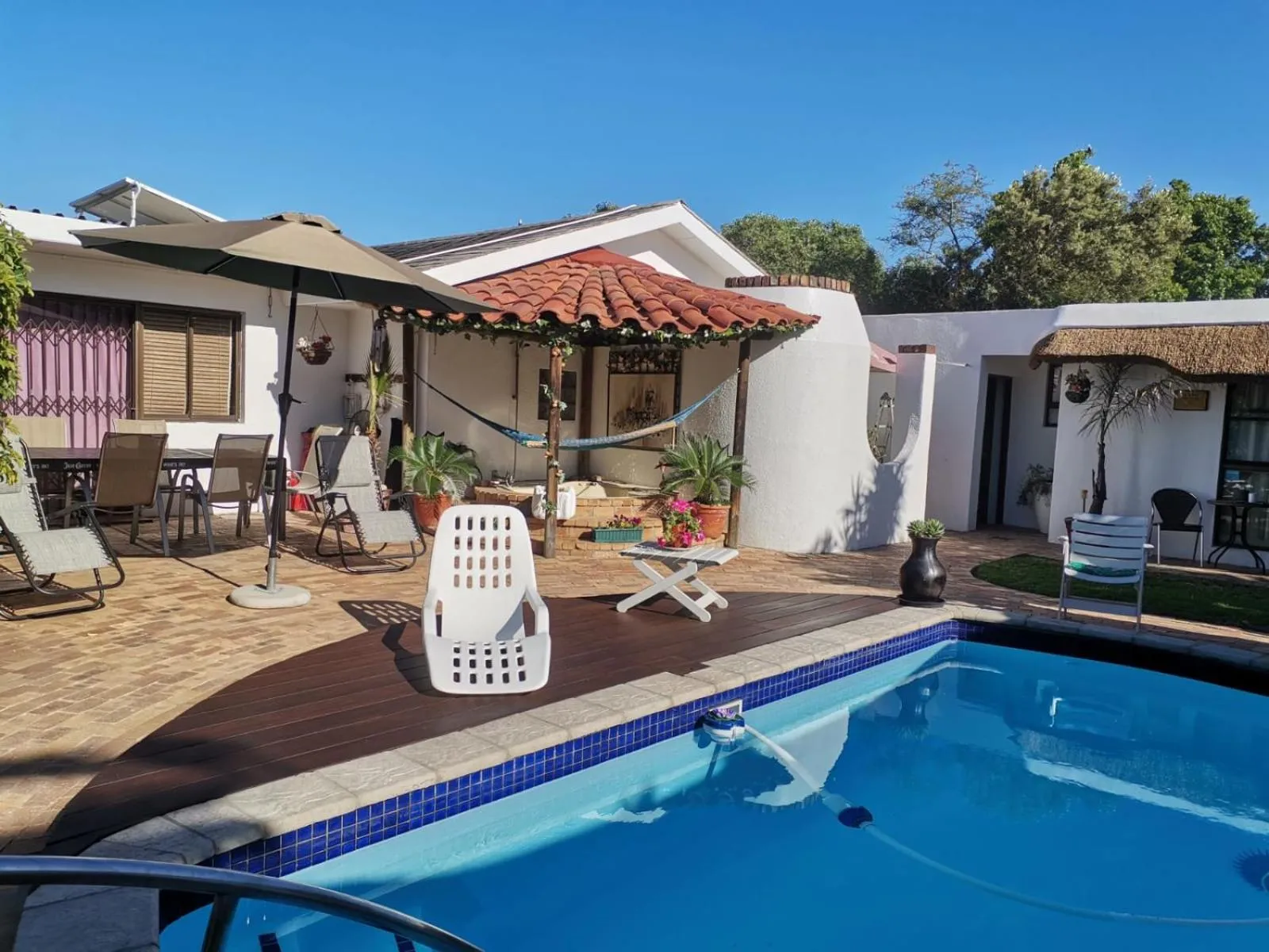 Pelican Place Guest Cottages