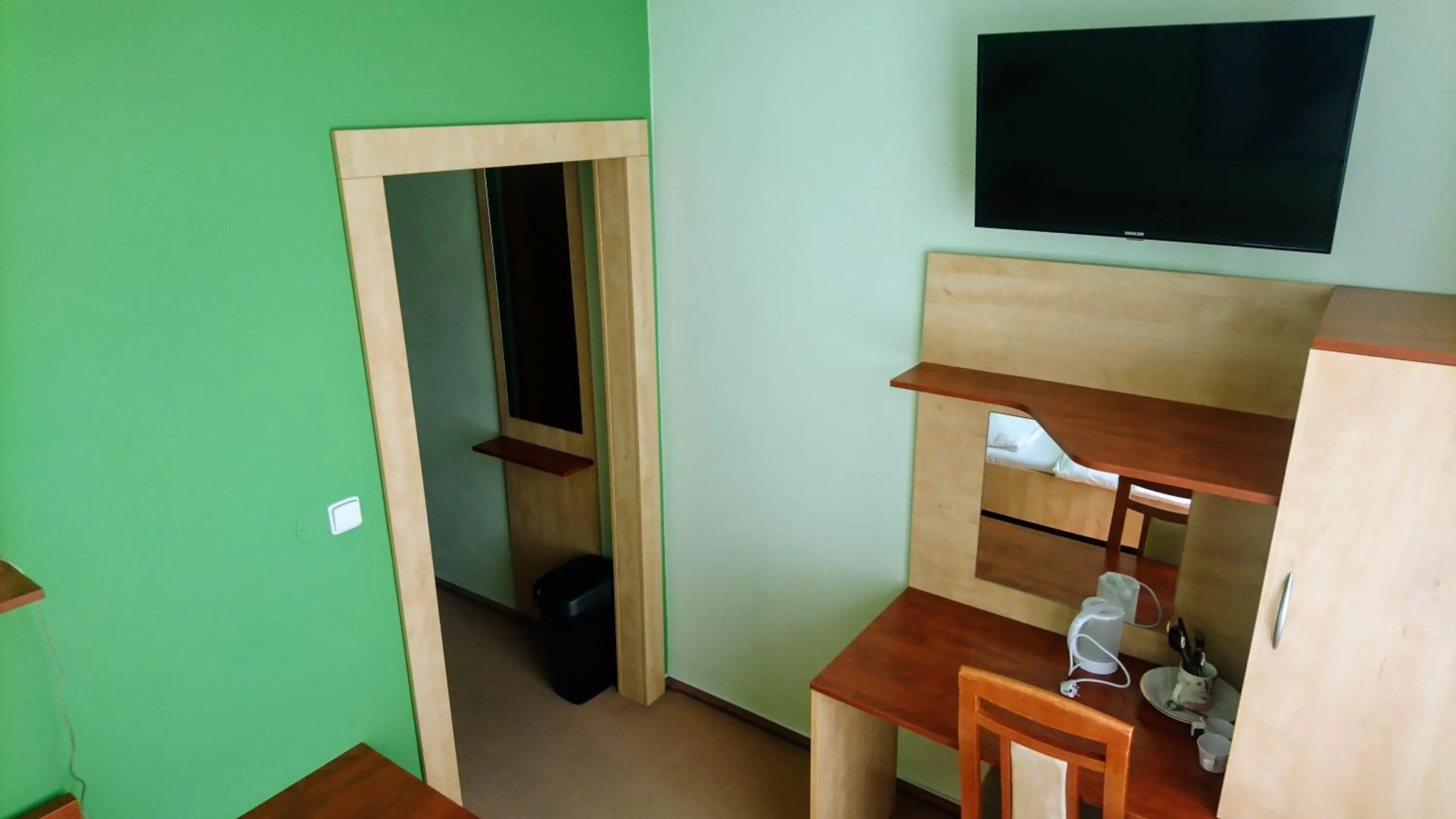 TV and multimedia in Hotel Antler