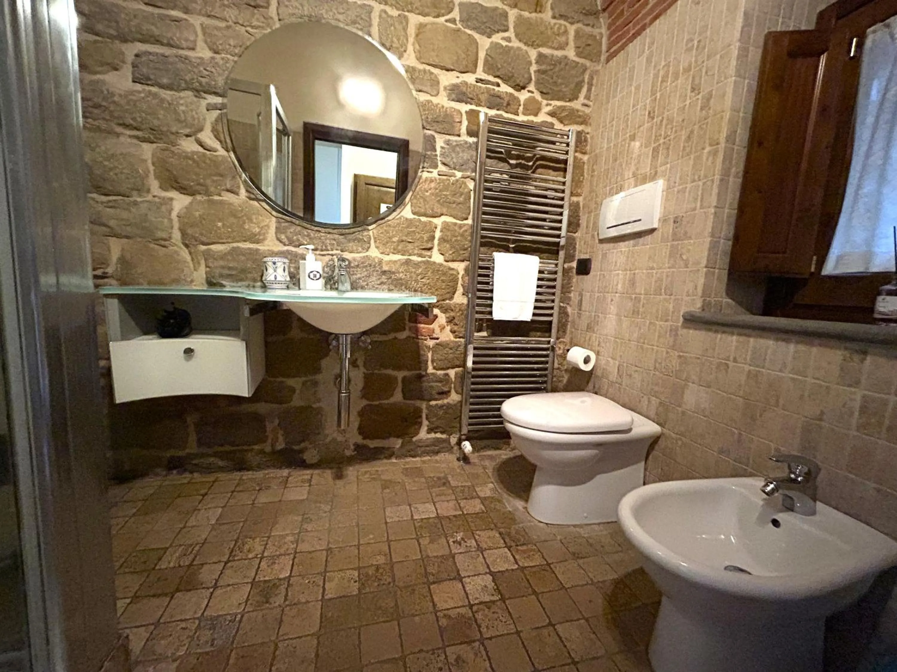 Bathroom in La Corte Del Re Suite & Rooms Arezzo