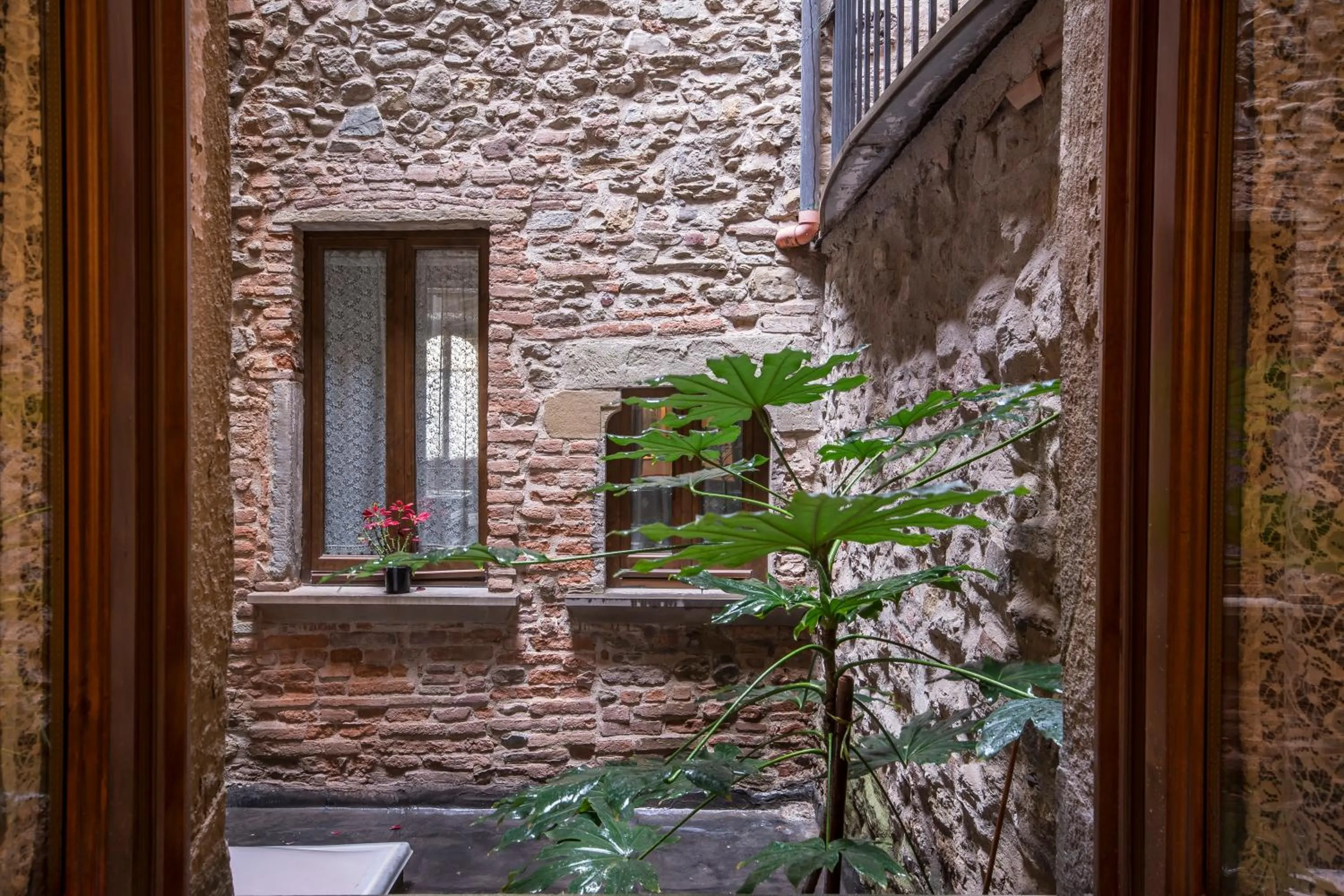 Decorative detail in La Corte Del Re Suite & Rooms Arezzo