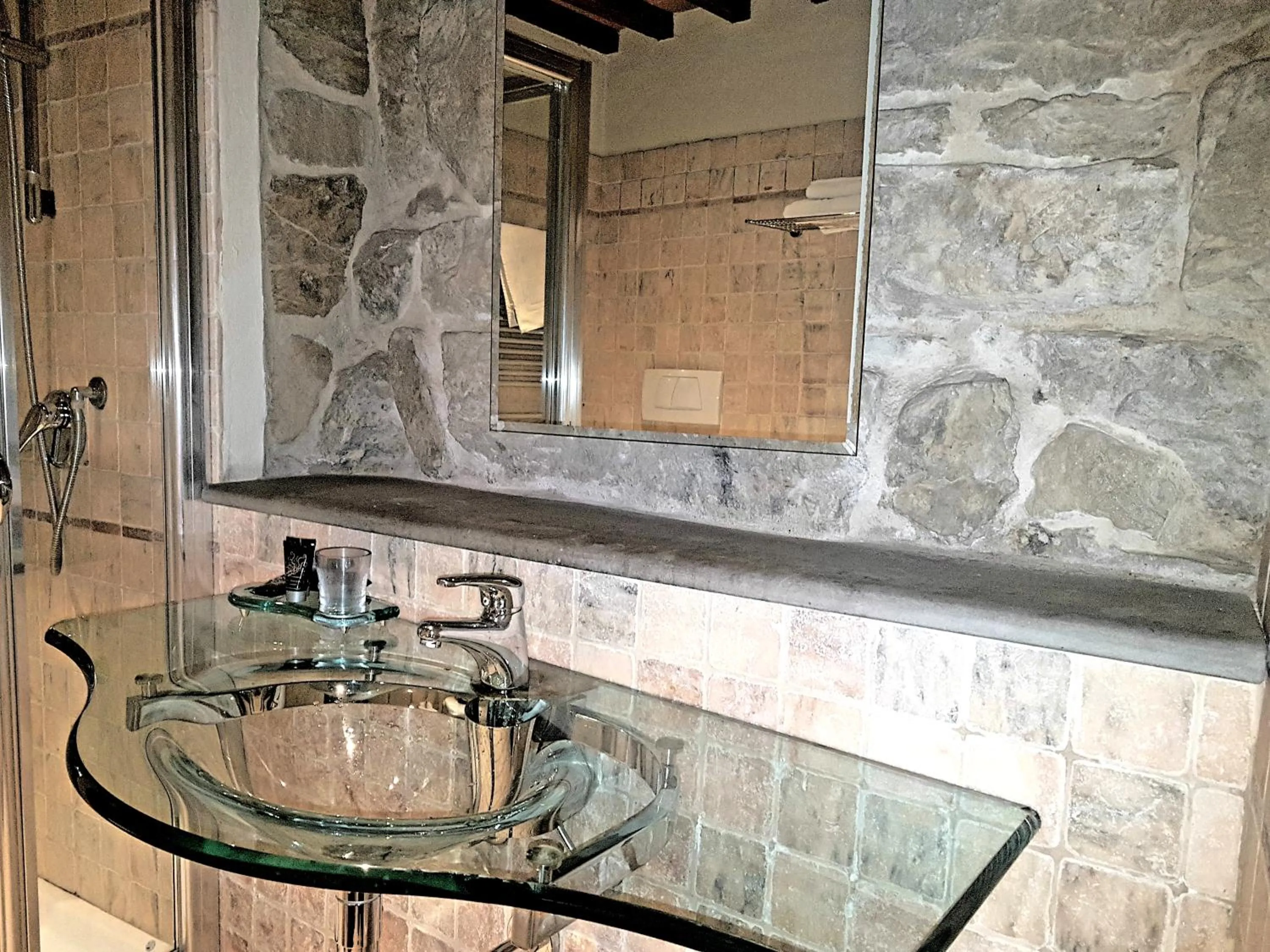 Bathroom in La Corte Del Re Suite & Rooms Arezzo