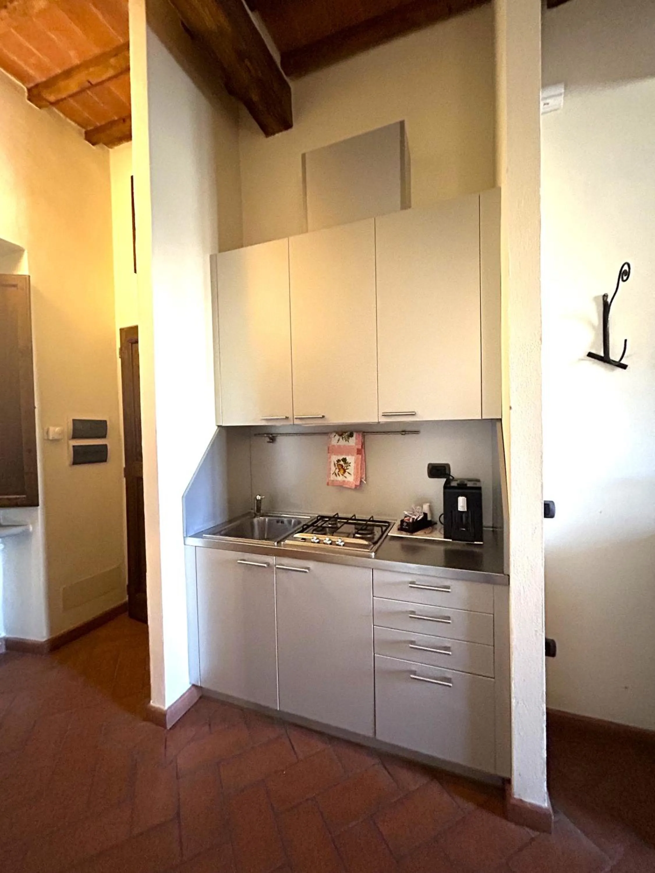 Kitchen or kitchenette in La Corte Del Re Suite & Rooms Arezzo