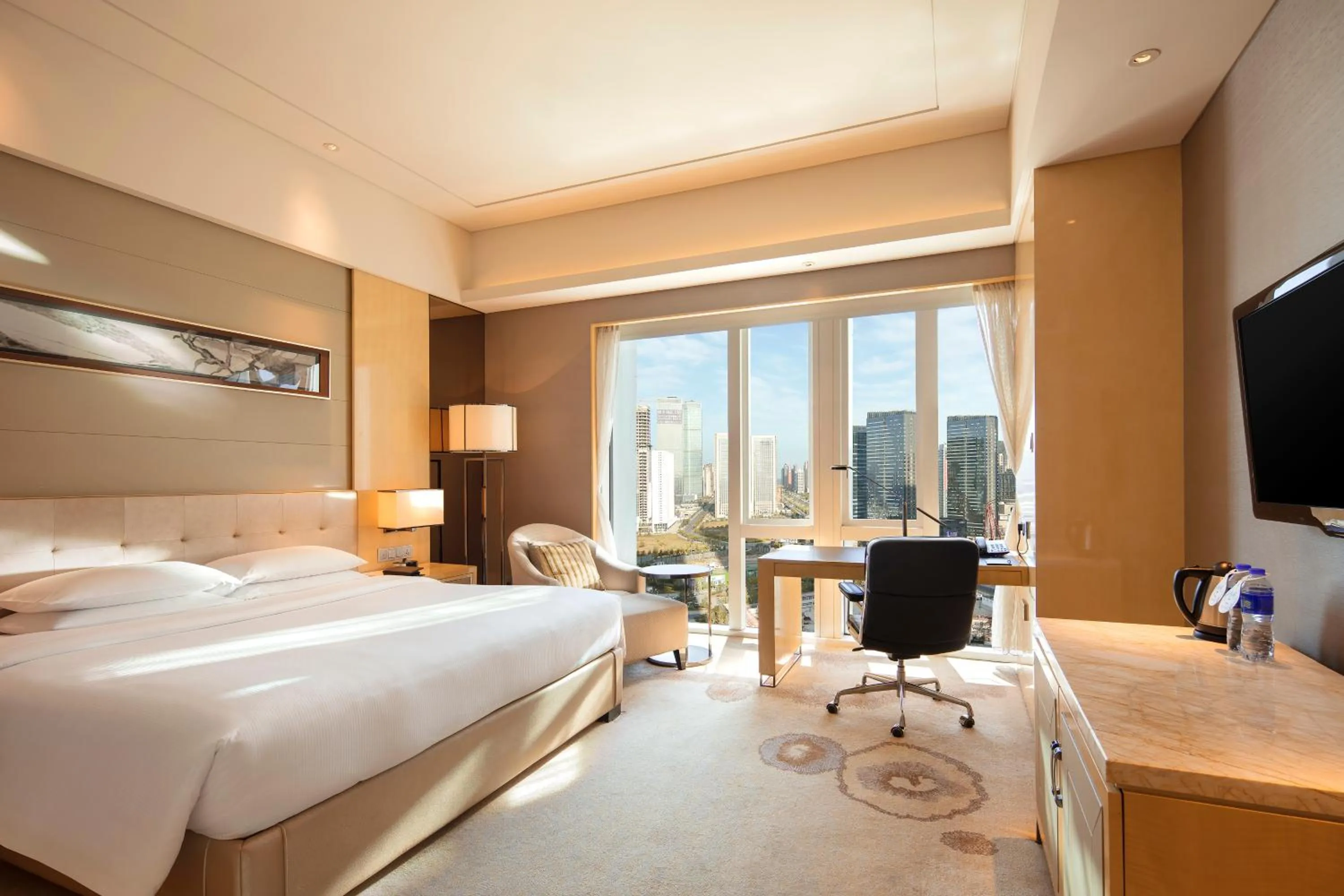 Photo of the whole room, Bed in Hilton Dalian