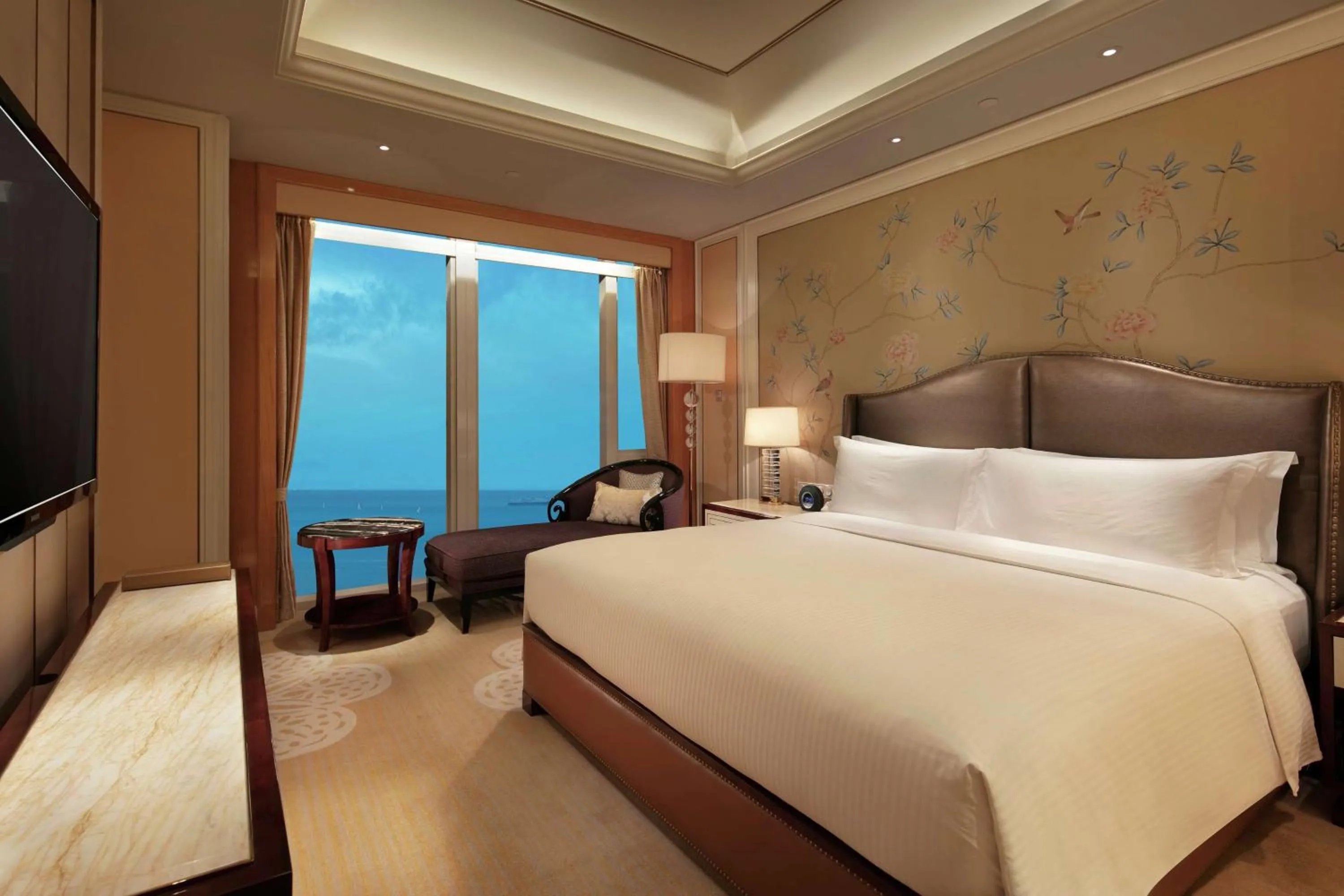 Bedroom, Bed in Conrad Dalian